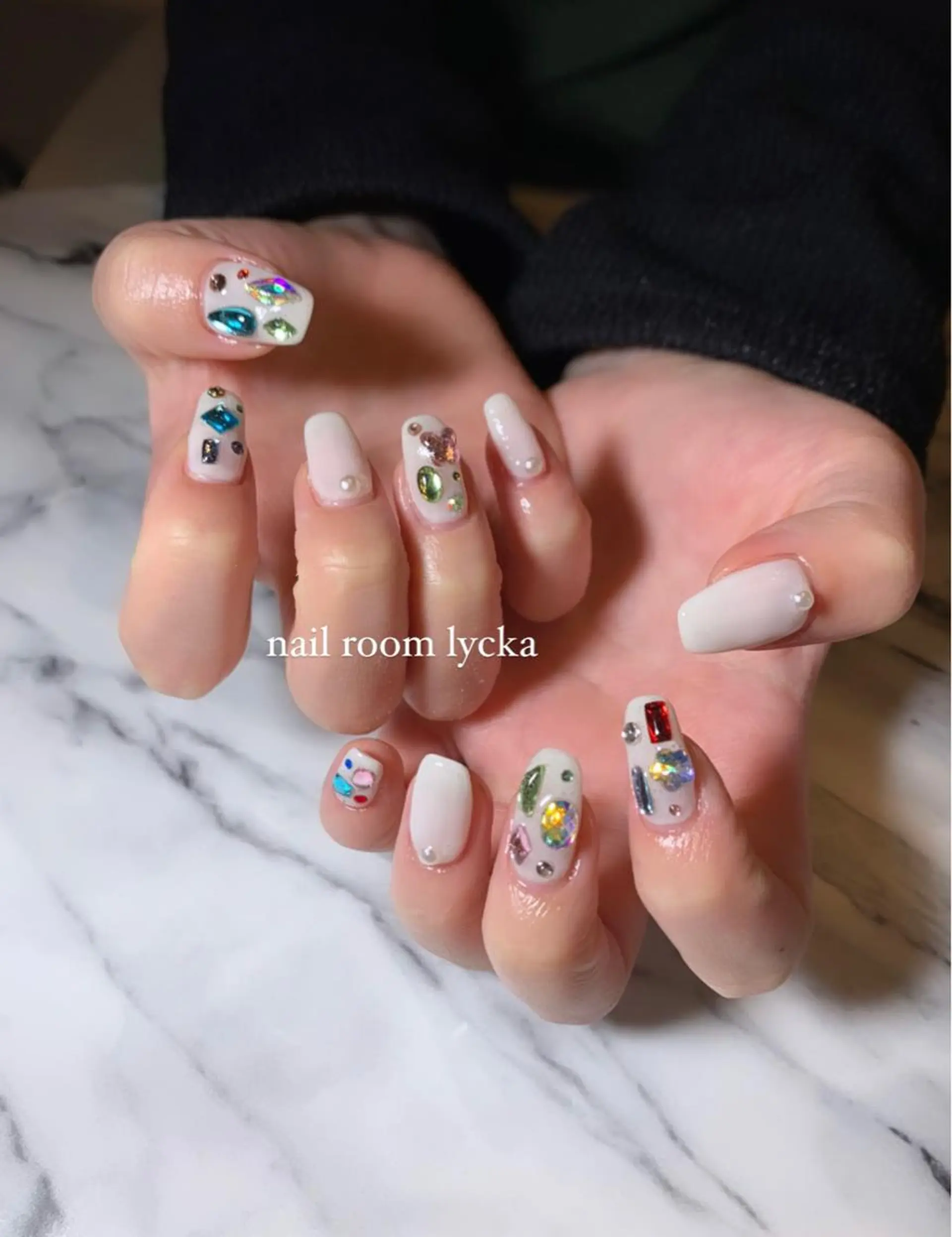 ネイル ﾈｲﾙﾙｰﾑﾘｯｶ 𝐦𝐚𝐲𝐮のネイルデザイン