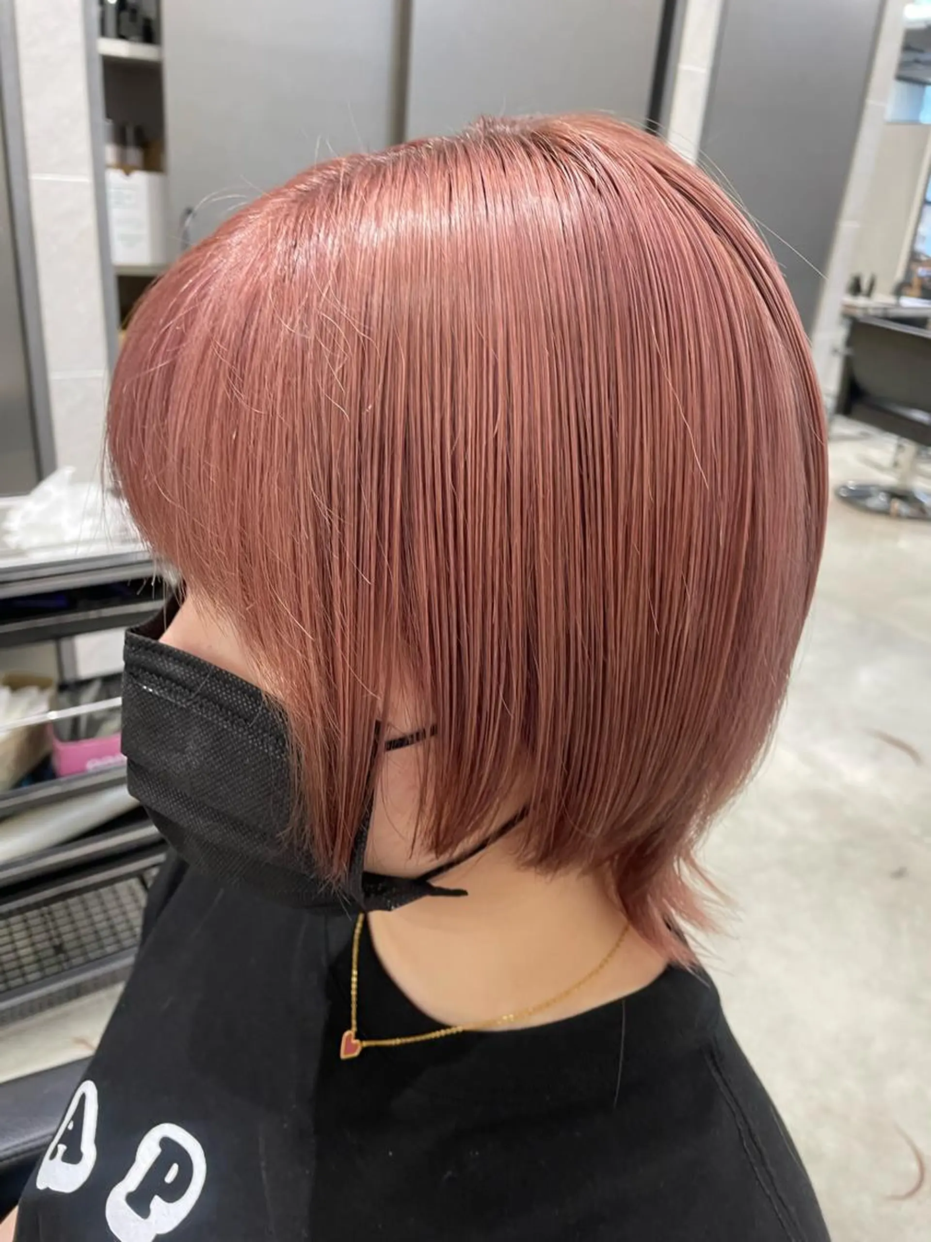 ショート カラー ブリーチ ダブルカラー ピンクカラー トリートメント ウルフカット 透明感カラー✨艶髪 制作🌱山根あゆみのヘアスタイル