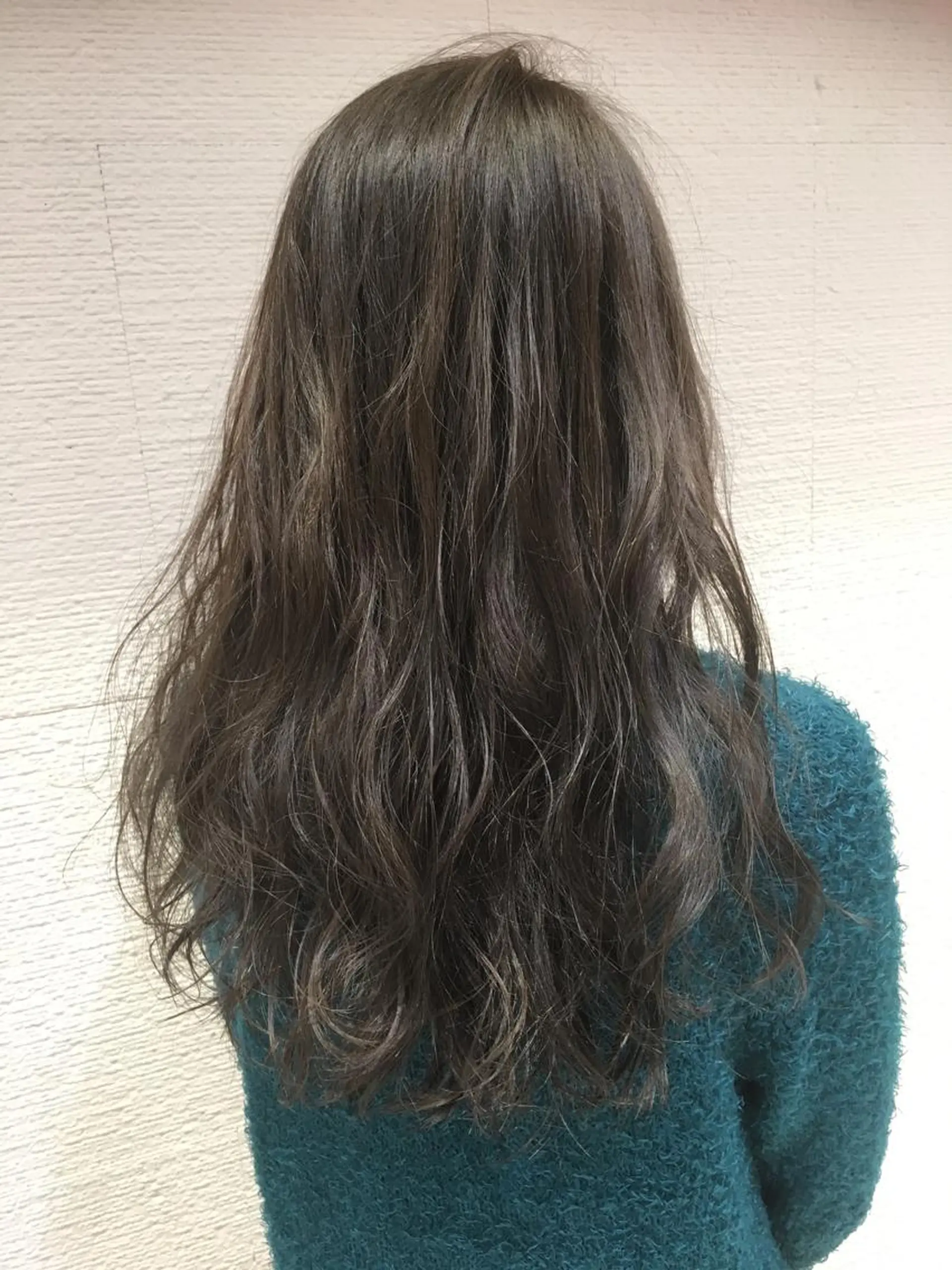 ロング カラー ヘアアレンジ 白髪ぼかしハイライト 茗荷谷駅徒歩2分のヘアスタイル