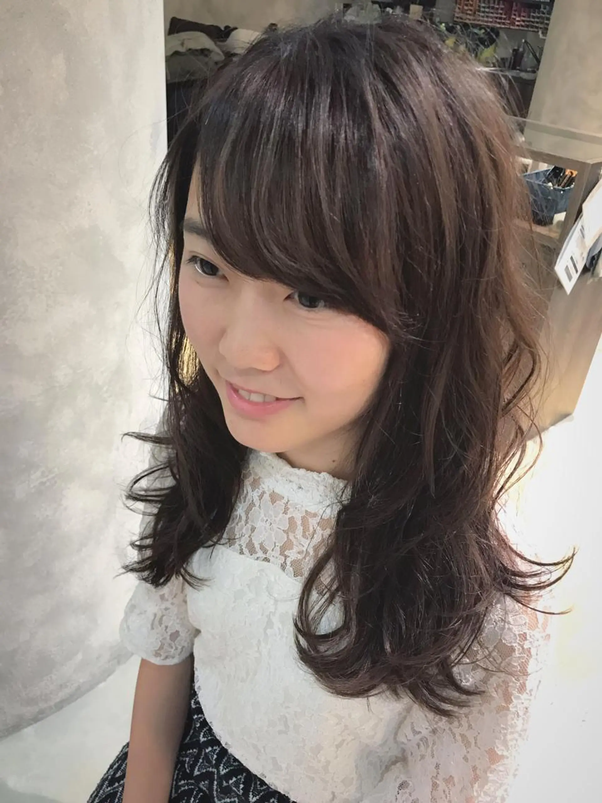 ロング カラー ベージュカラー シルバー 松村 崇弘のヘアスタイル