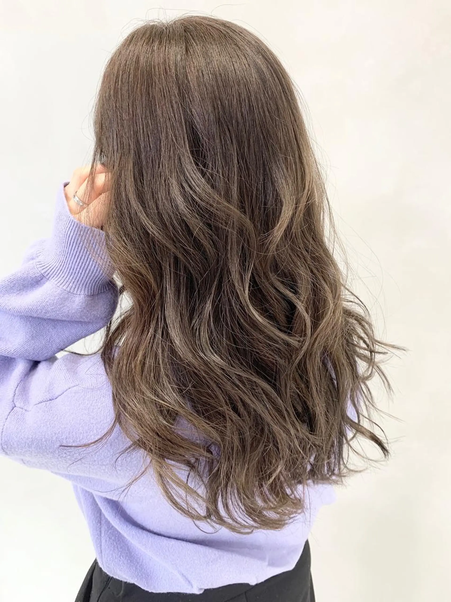 ロング カラー アッシュ アッシュグレー アッシュグレージュ ブリーチ ブルーカラー カット ヘアカラー トリートメント レイヤー/大人メンズ パーマ🌀 平島拓也のヘアスタイル