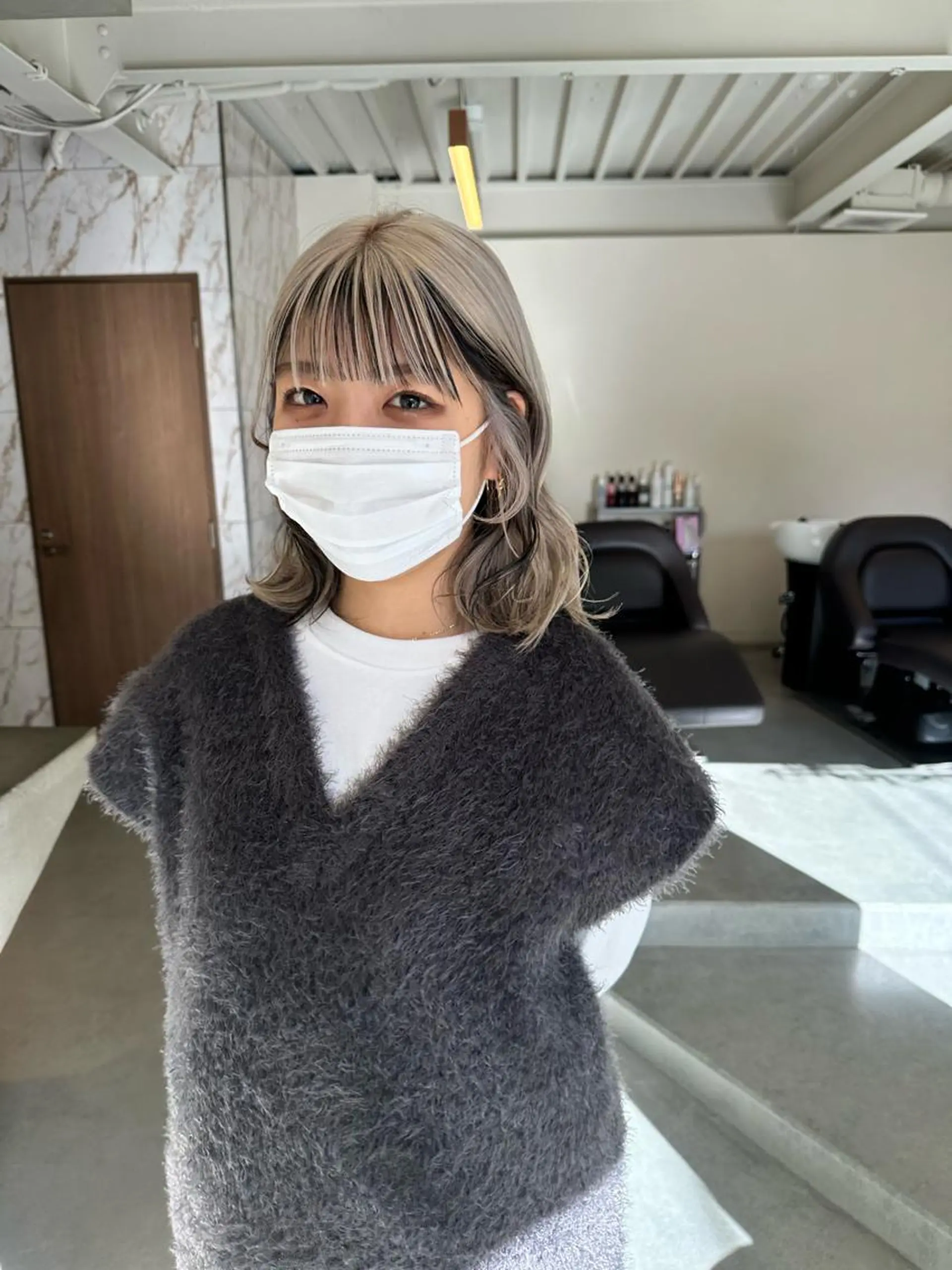 ミディアム カラー シルバー ホワイトシルバー カット ヘアカラー トリートメント ハイトーン×似合わせ 🌱中川慎之介のヘアスタイル