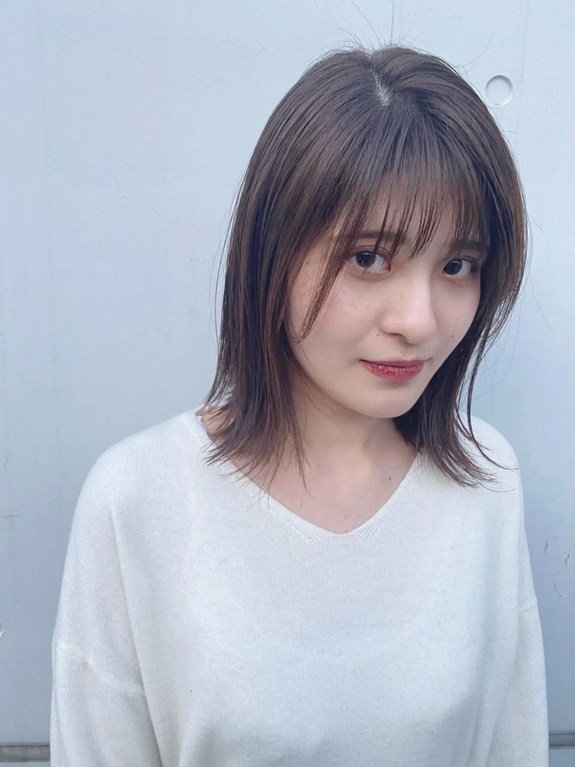 ミディアム カラー ヘアアレンジ 切りっぱなしボブ アディクシーカラー アッシュ アッシュブラック アッシュブラウン カット ヘアカラー トリートメント ヘアセット ✨ハイクオリティ✨ 山本香也のヘアスタイル