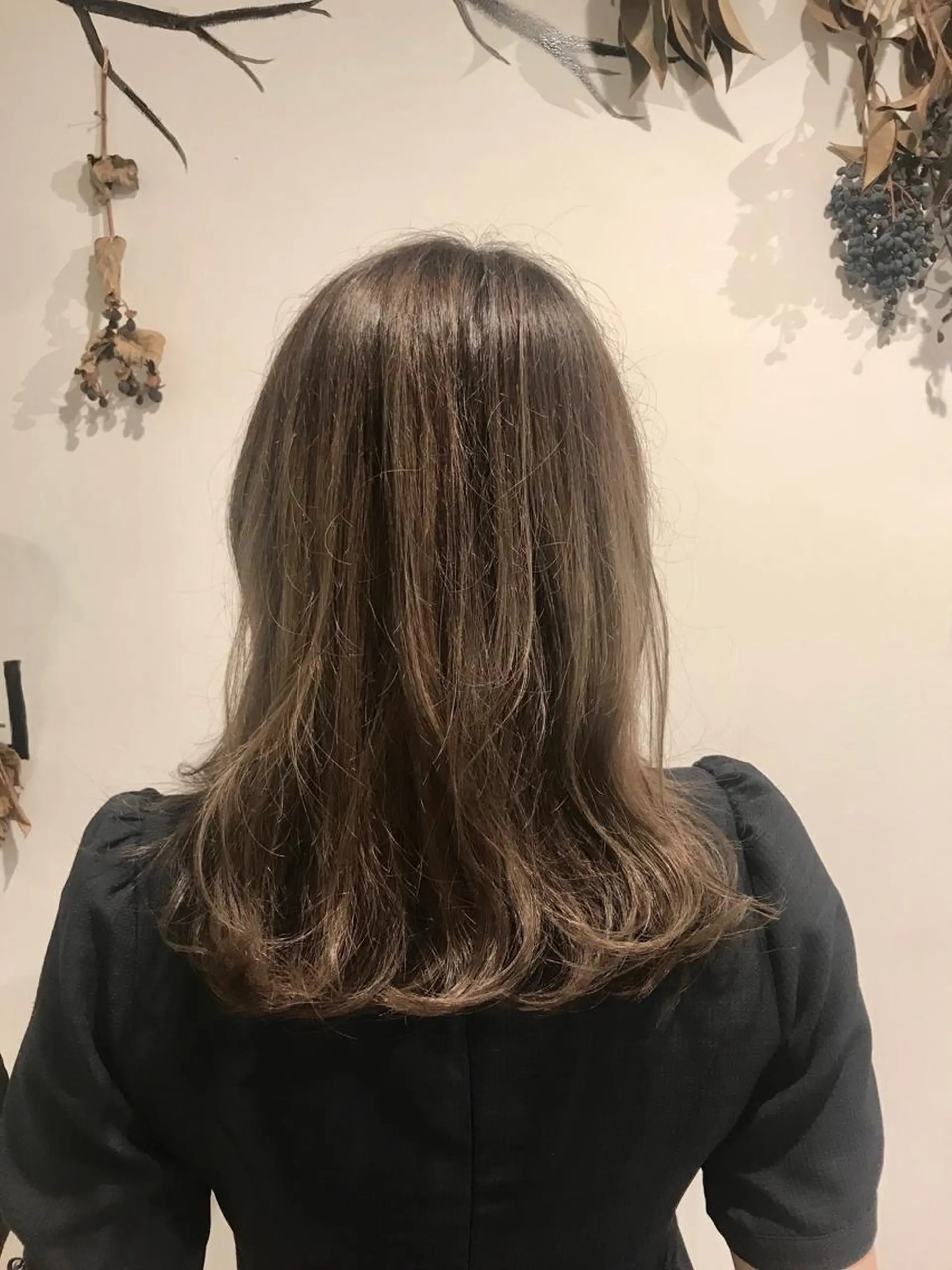 セミロング 外国人風カラー ヘアカラー トリートメント 河野 行史のヘアスタイル