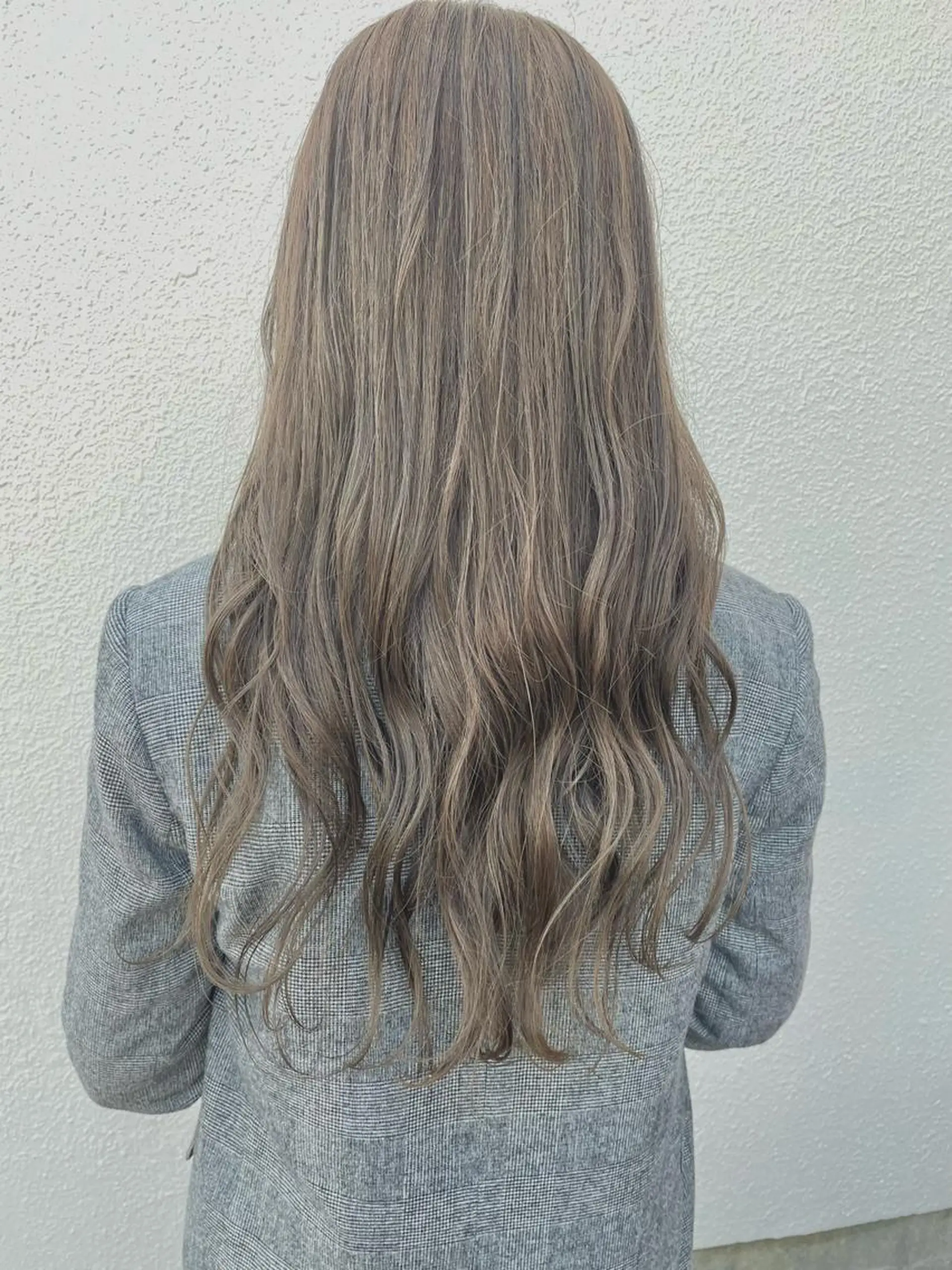 ロング カラー 日高 香織のヘアスタイル