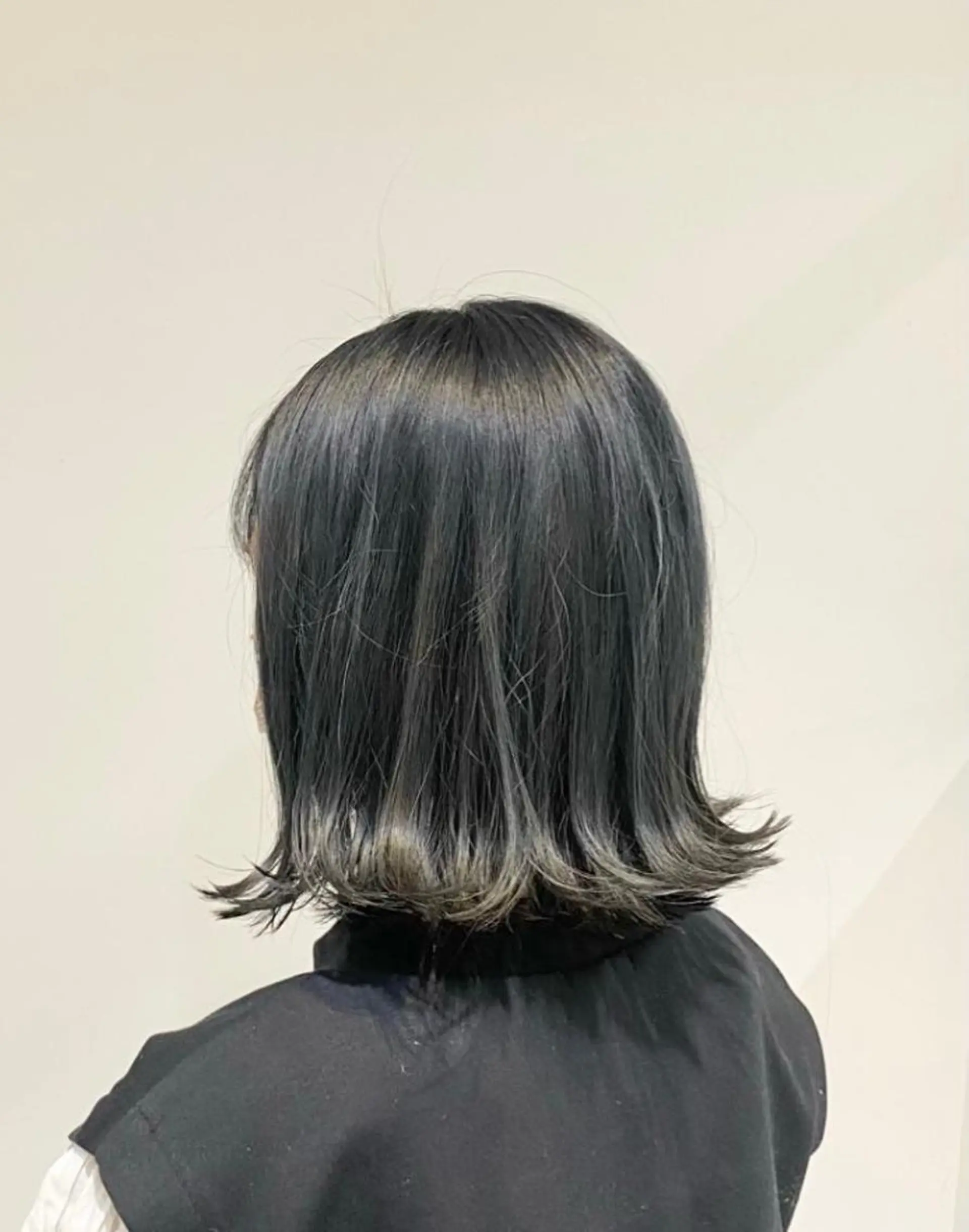 ショート カラー アッシュ ヘアカラー トリートメント 雰囲気引き出す ✨大人レディのヘアスタイル