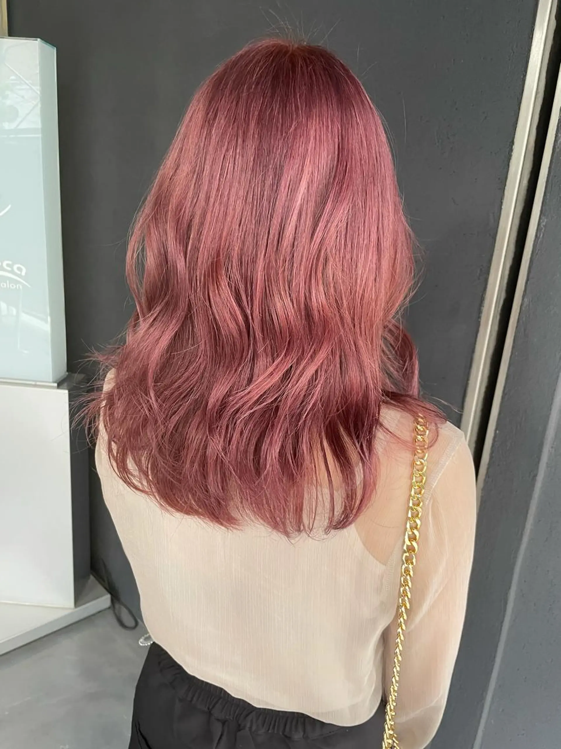 セミロング カラー akane .のヘアスタイル