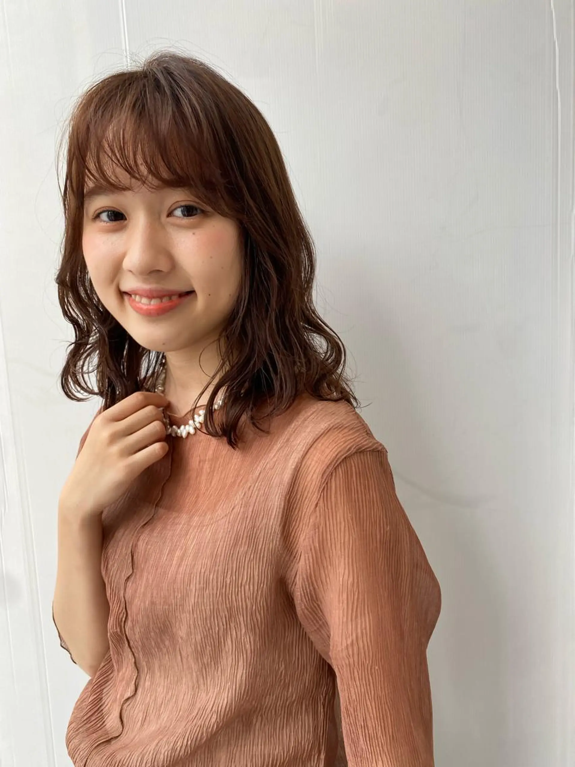 ミディアム カラー パーマ カット ヘアカラー トリートメント 藤原 侑香のヘアスタイル