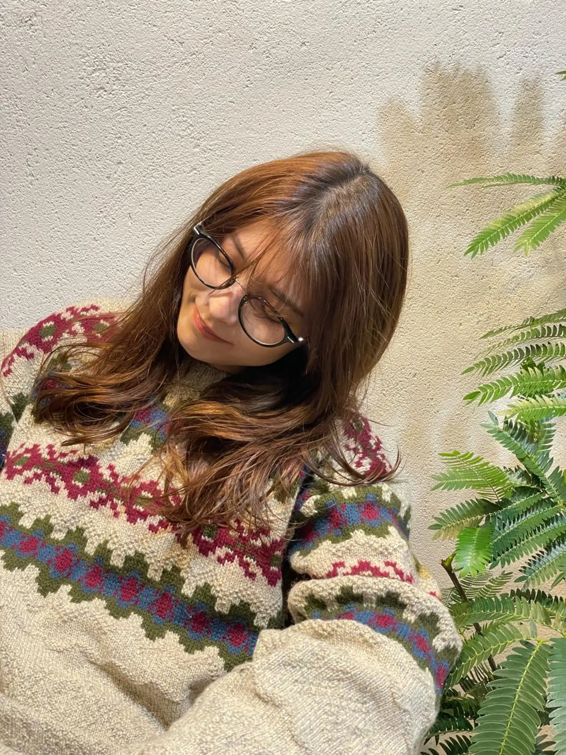 ロング カラー Takanishi くすみベージュカラーのヘアスタイル