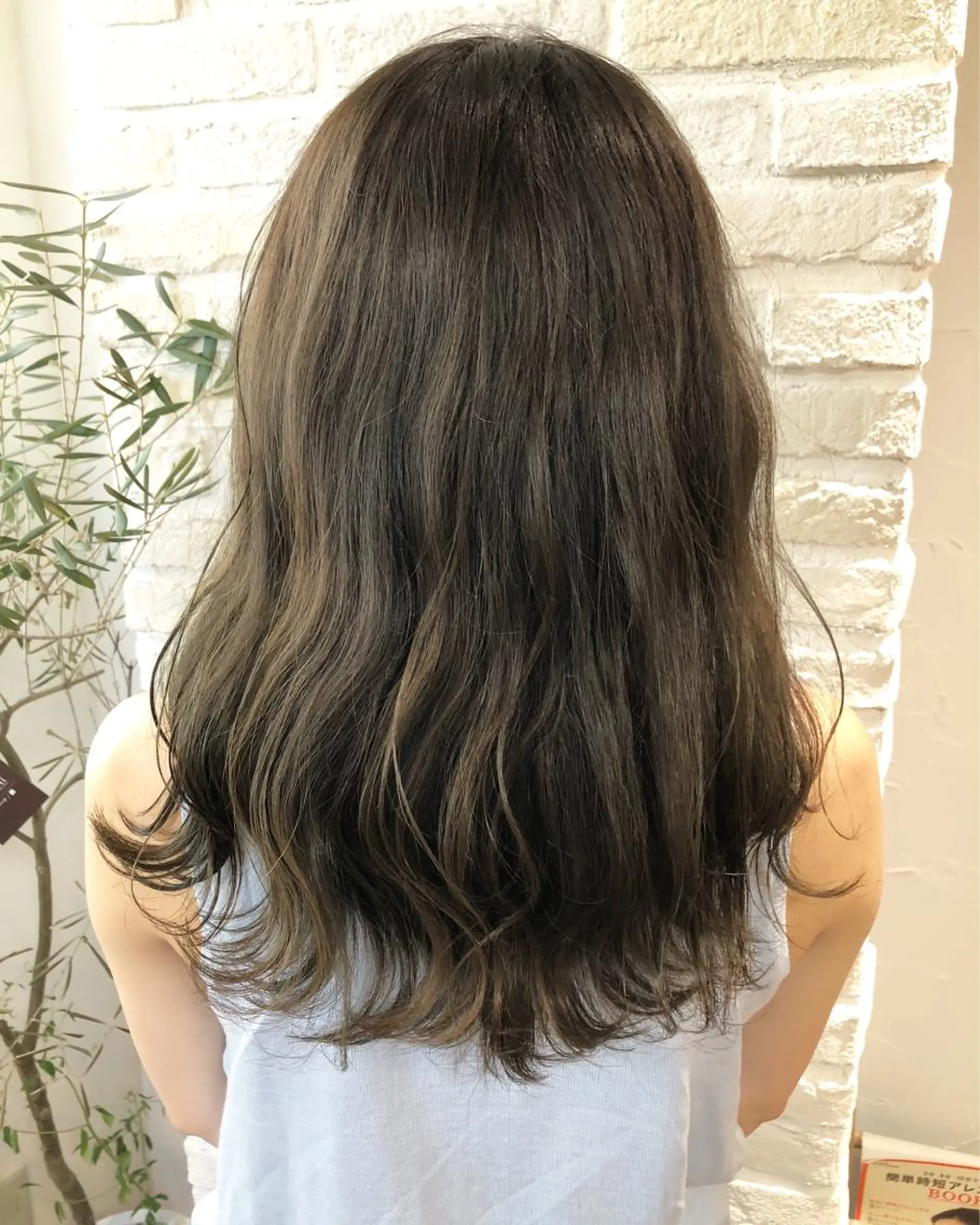 ミディアム カラー ヘアアレンジ アッシュ イルミナカラー オリーブアッシュ カット ヘアカラー 遠藤 拓馬のヘアスタイル