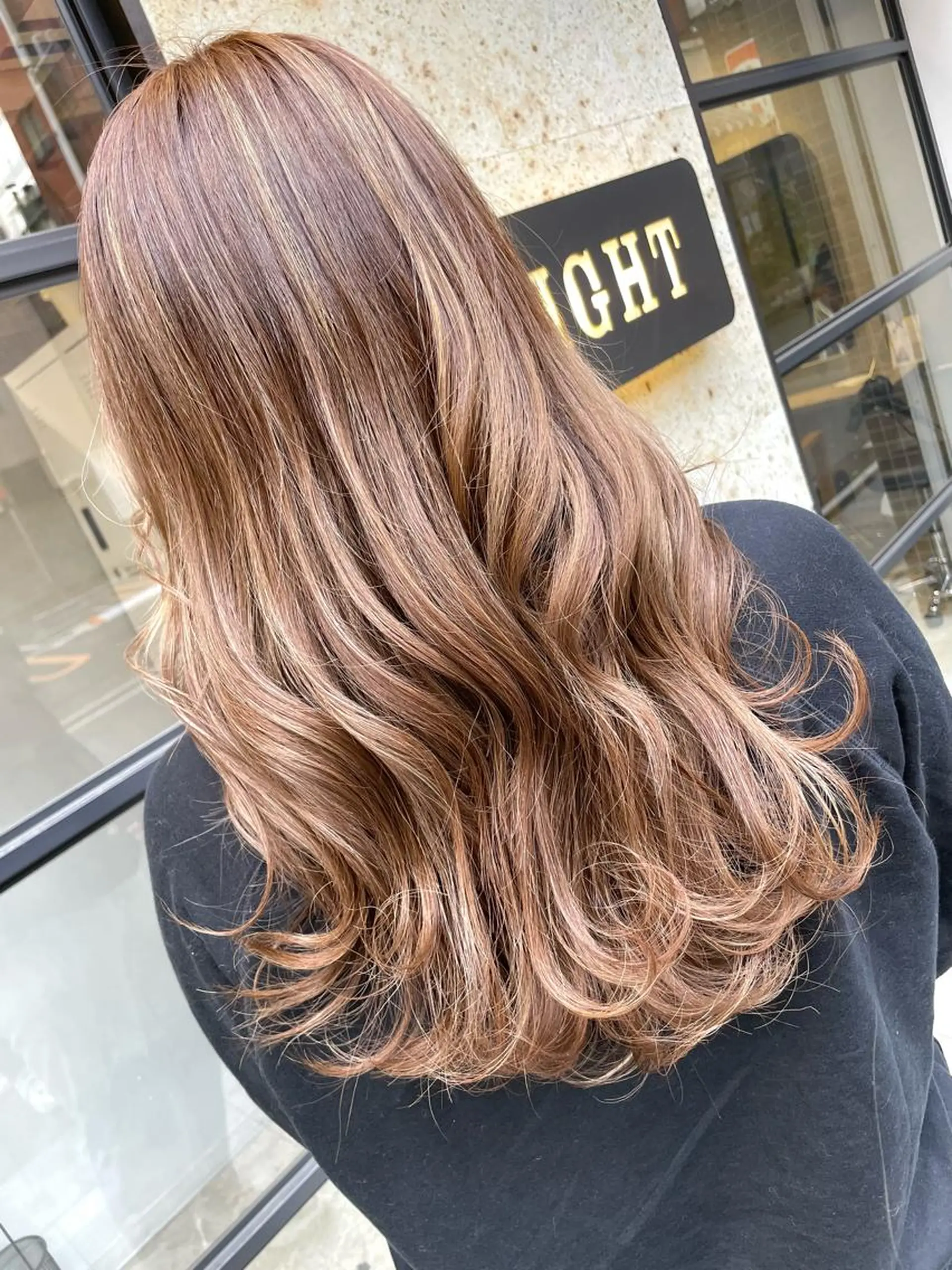 ロング カラー ヘアカラー トリートメント ハイライトが 得意なニキです😊のヘアスタイル