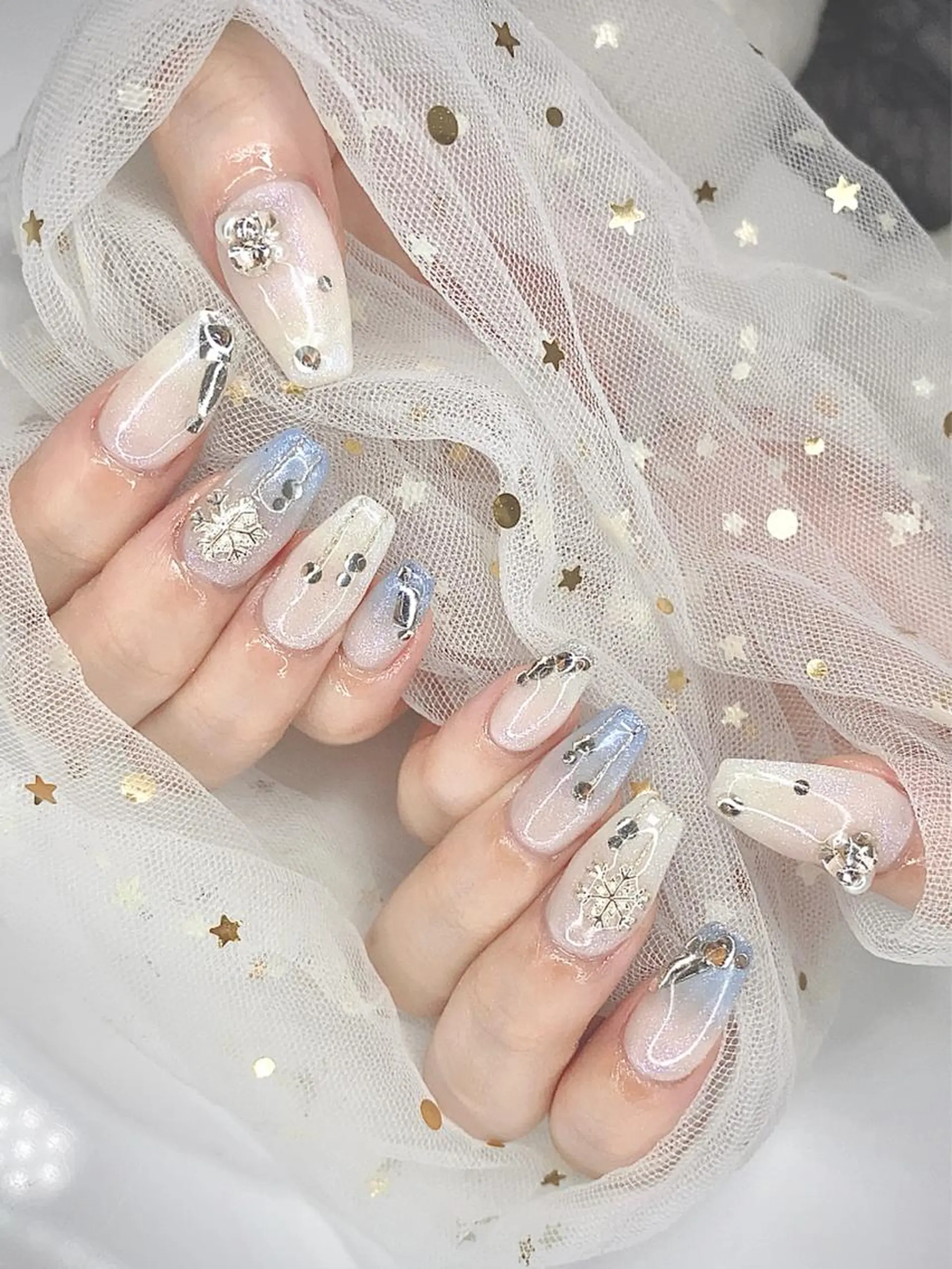 ネイル I-nailロング /ワンホン/キラキラのネイルデザイン