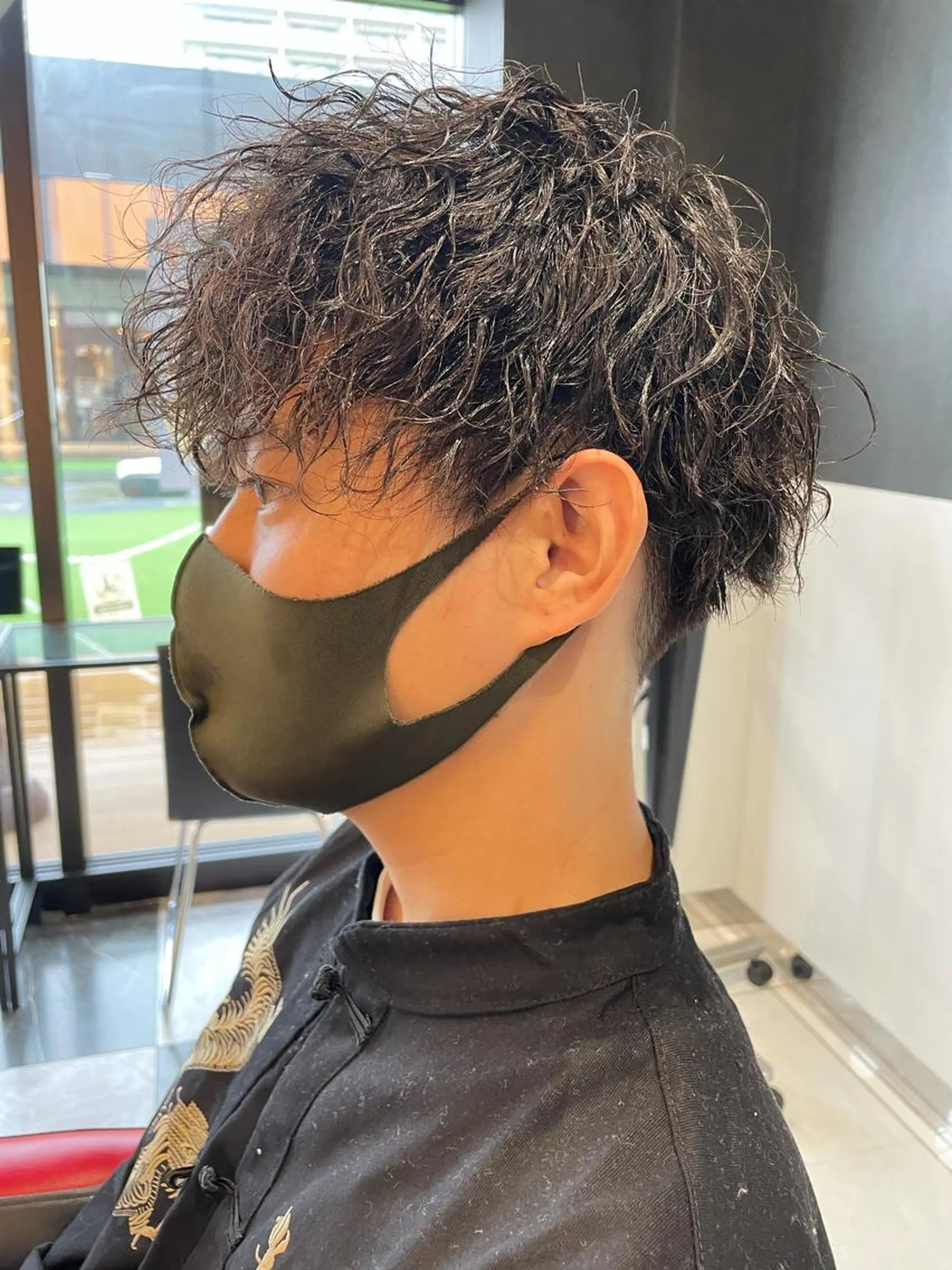 パーマ メンズ メンズパーマ 刈り上げ スパイラルパーマ メンズヘア特化 崎田 成人のヘアスタイル