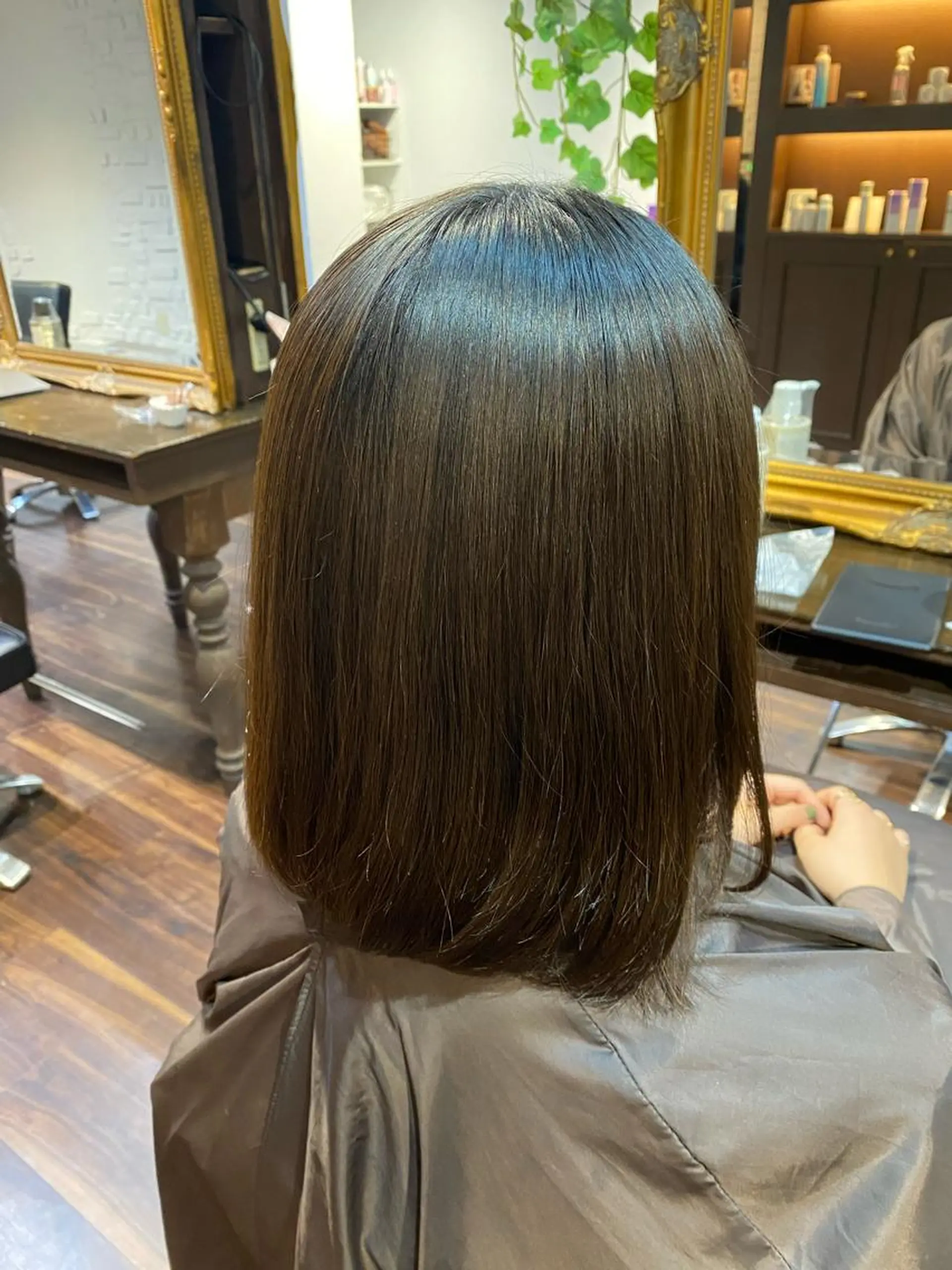 ミディアム カラー パーマ ヘアアレンジ 髪質改善 縮毛矯正 酸性ストレート ストレートパーマ レイヤーカット×髪質 改善🇰🇷シオリのヘアスタイル