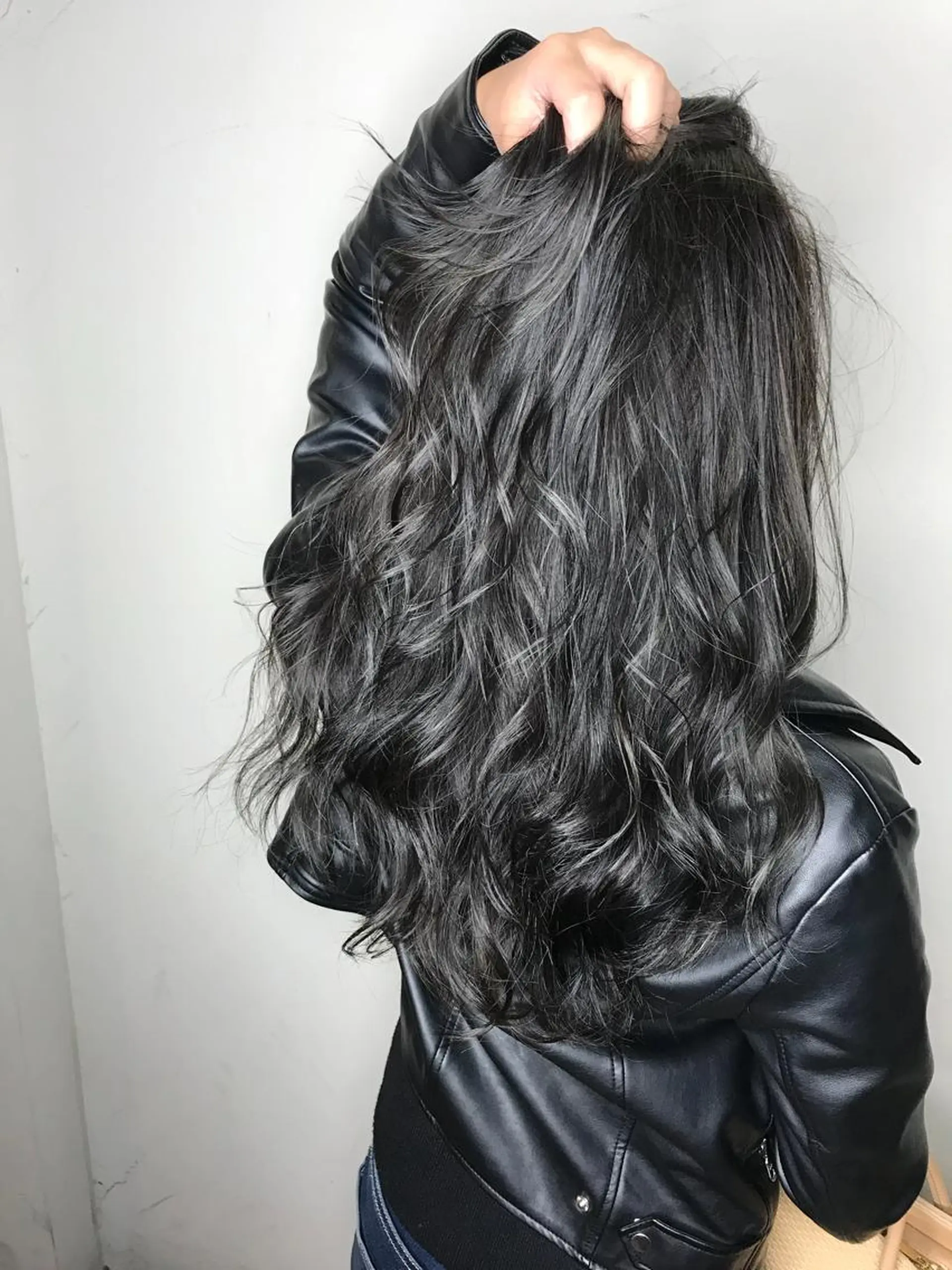 ミディアム アッシュ 多田 悦淳のヘアスタイル