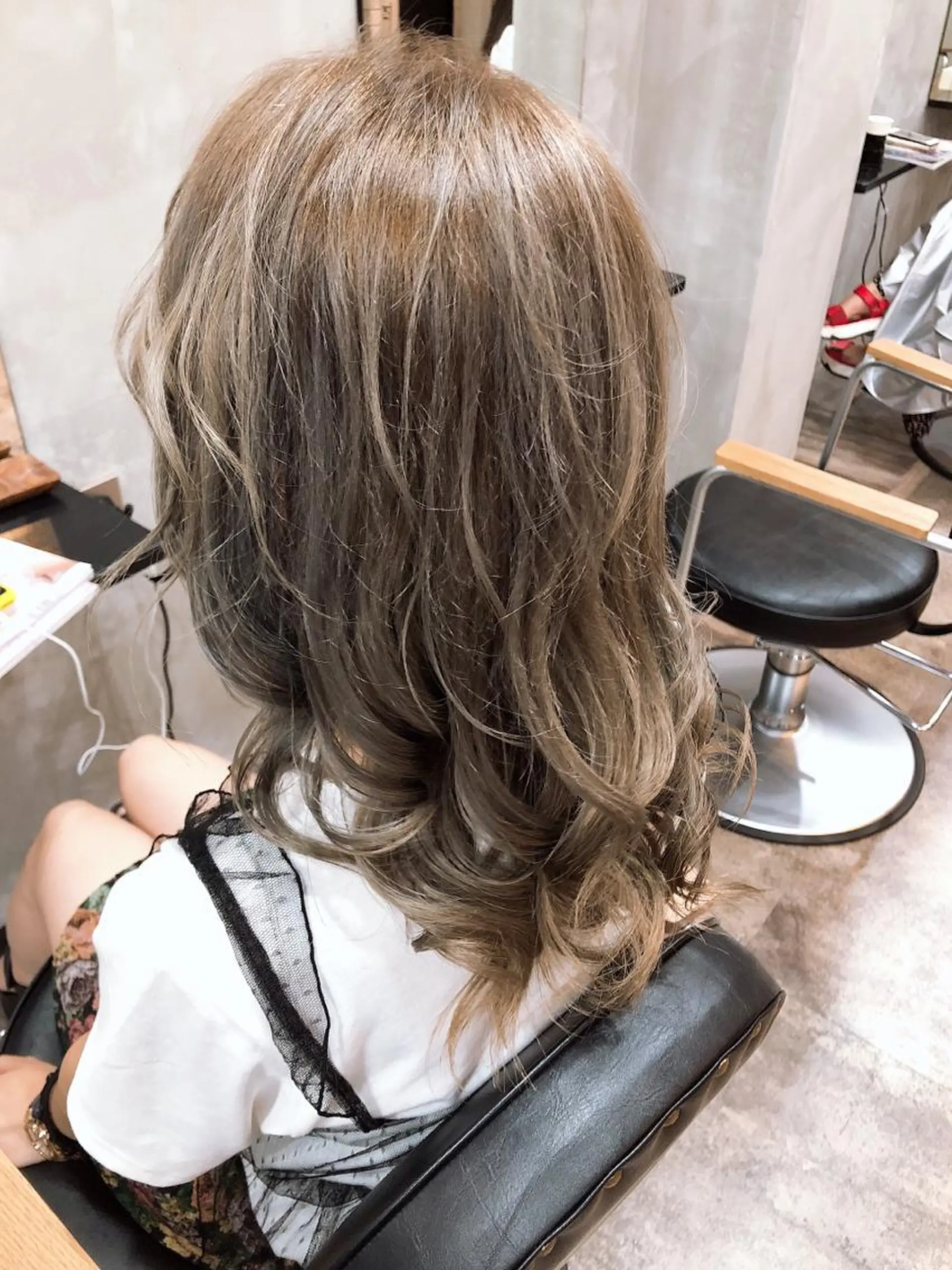 セミロング カラー 中村 優志のヘアスタイル