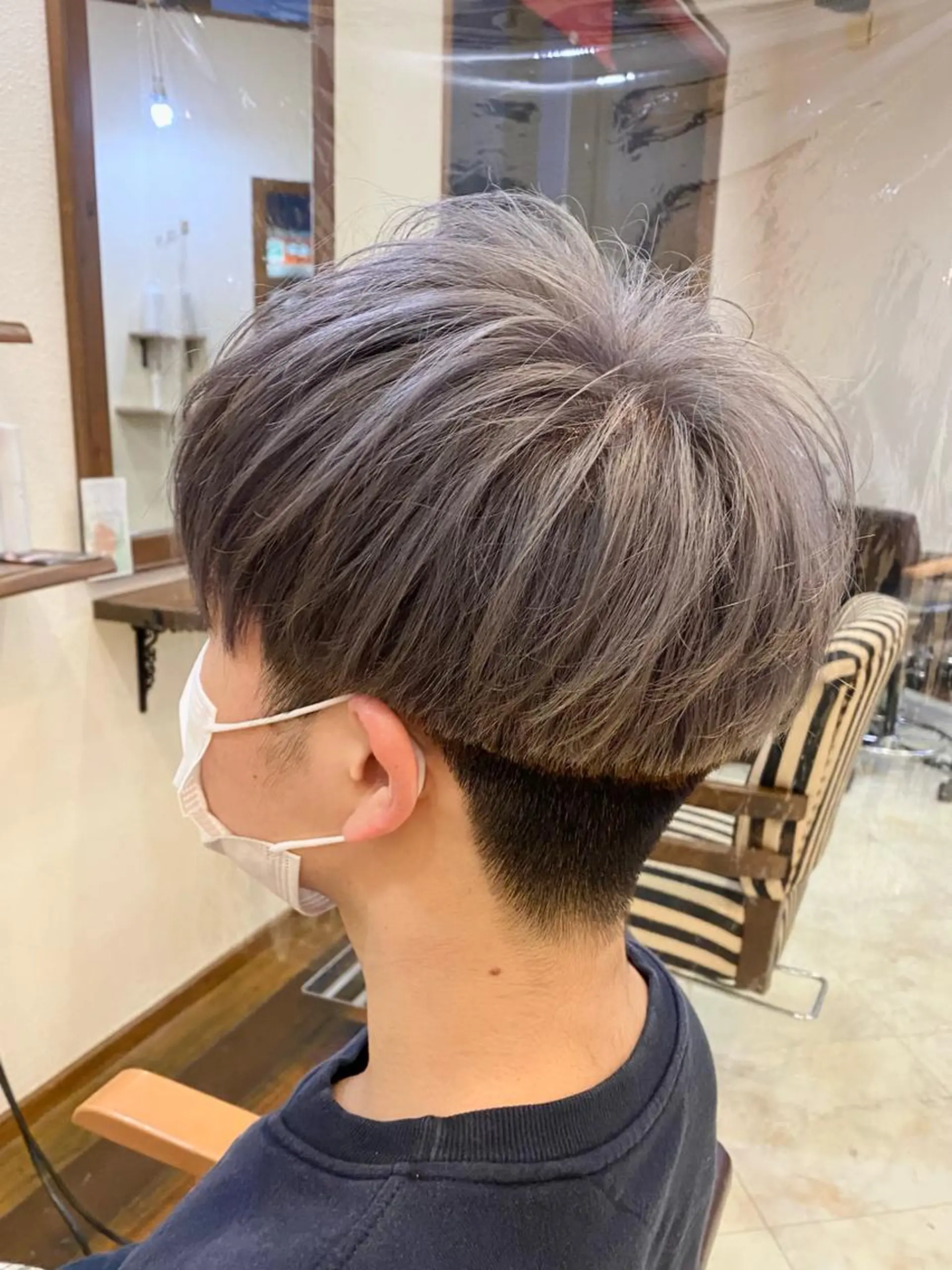 カラー メンズ 中川 茜里のヘアスタイル