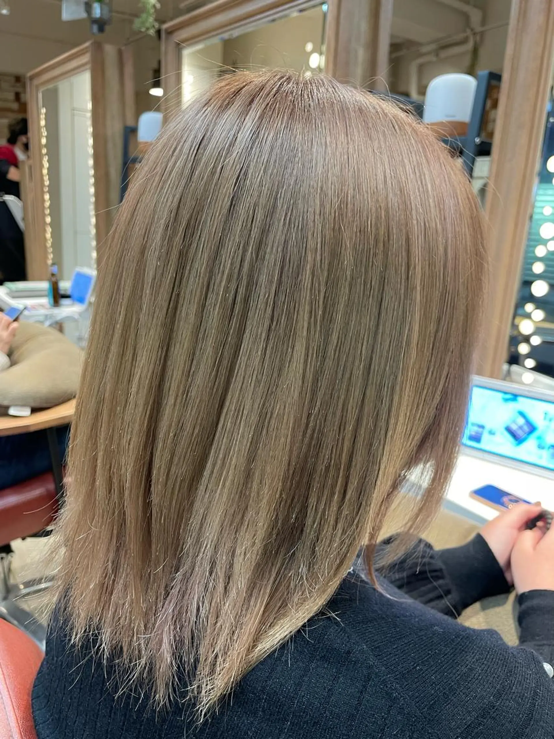 ミディアム カラー ベージュカラー ダブルカラー ✨横須賀髪質改善✨️ 加藤 百音のヘアスタイル