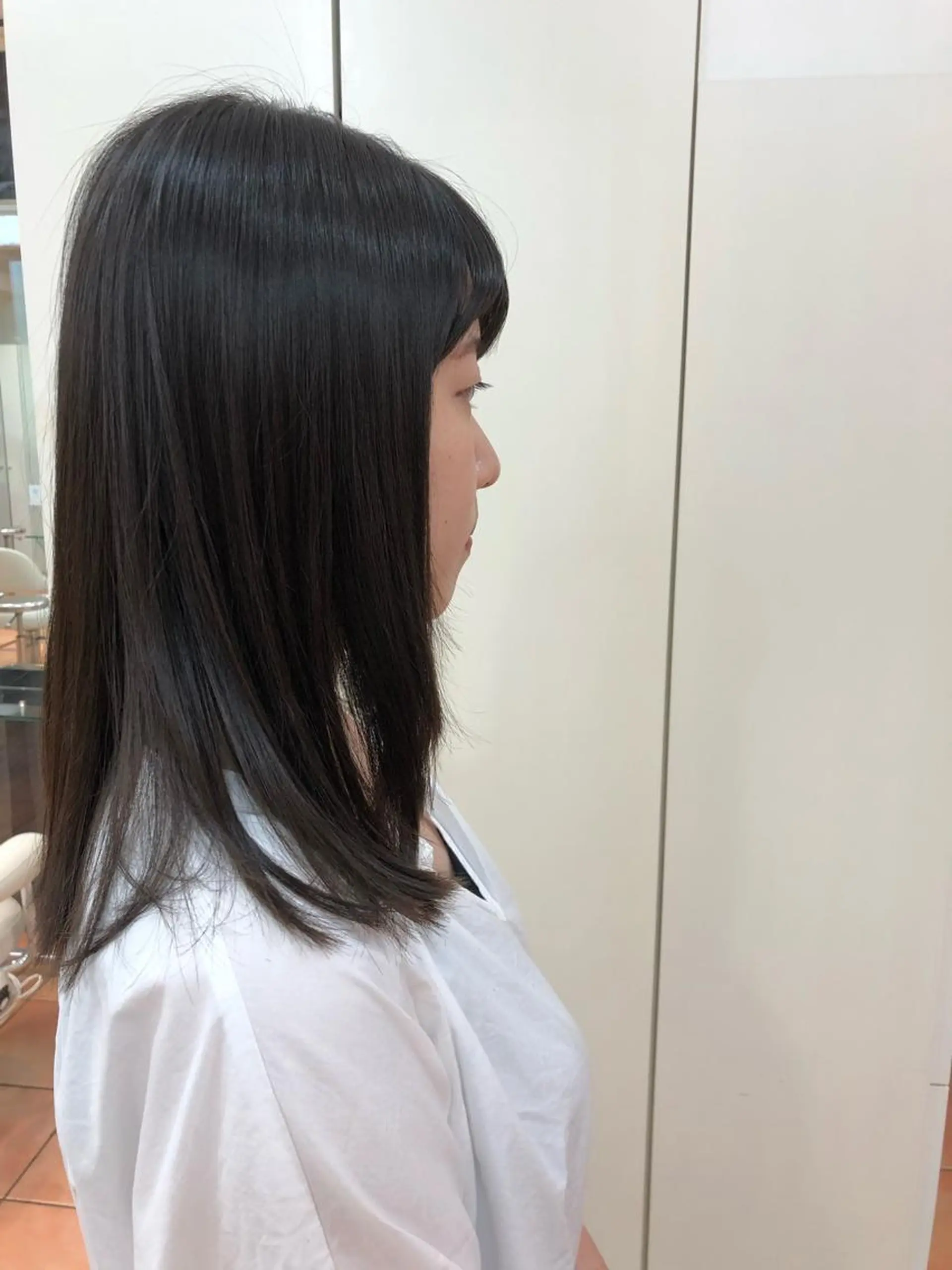 セミロング 韓国風カット osugiのヘアスタイル