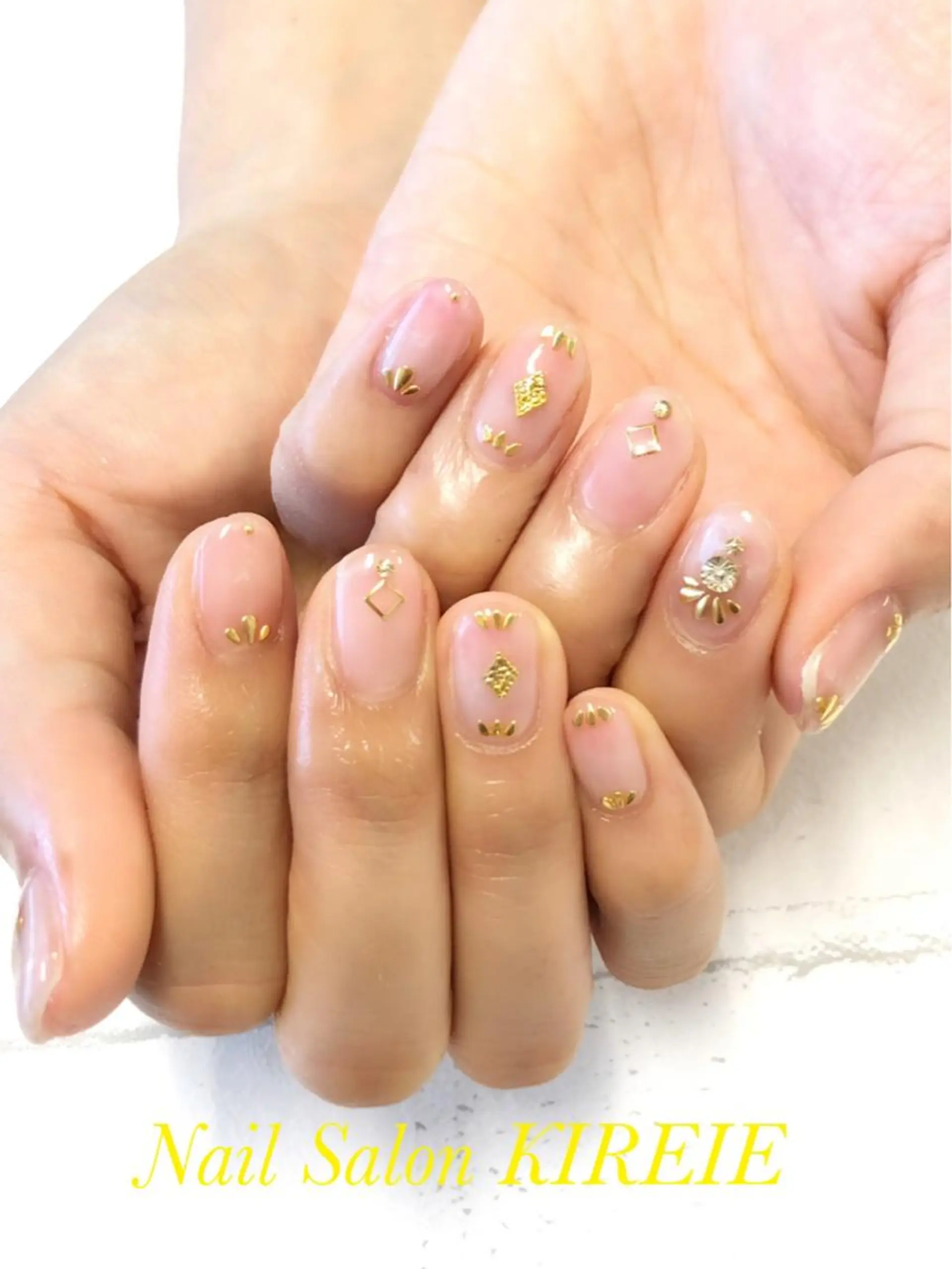 カラー ネイル 透明感カラー アートネイル ニュアンスネイル ストーンネイル KIREIE NAILSのネイルデザイン