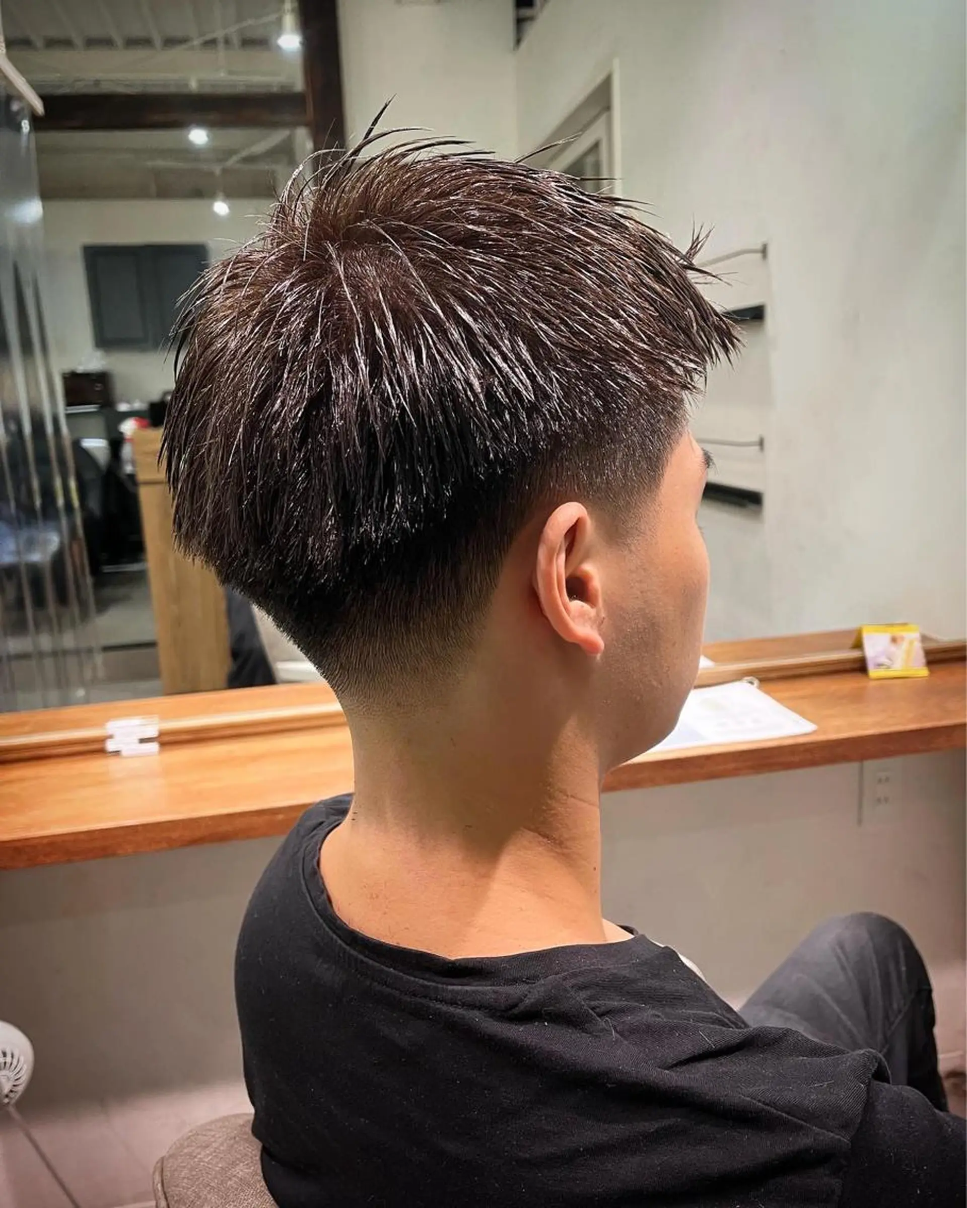 ショート パーマ メンズ アイブロウ フェードカット メンズショート メンズアイブロウ ショートヘア 京都駅メンズカット/ パーマ/Keigoのヘアスタイル
