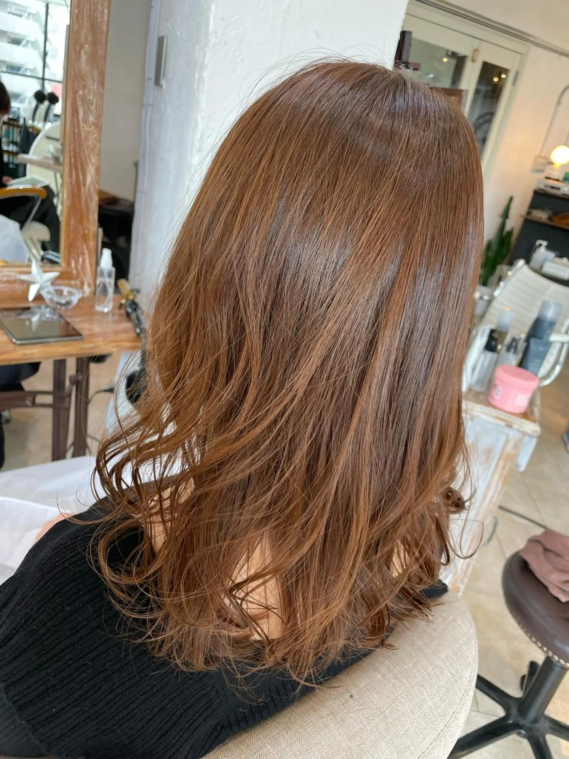 ロング カラー ブラウンカラー ナチュラルブラウン 金子 しおりのヘアスタイル