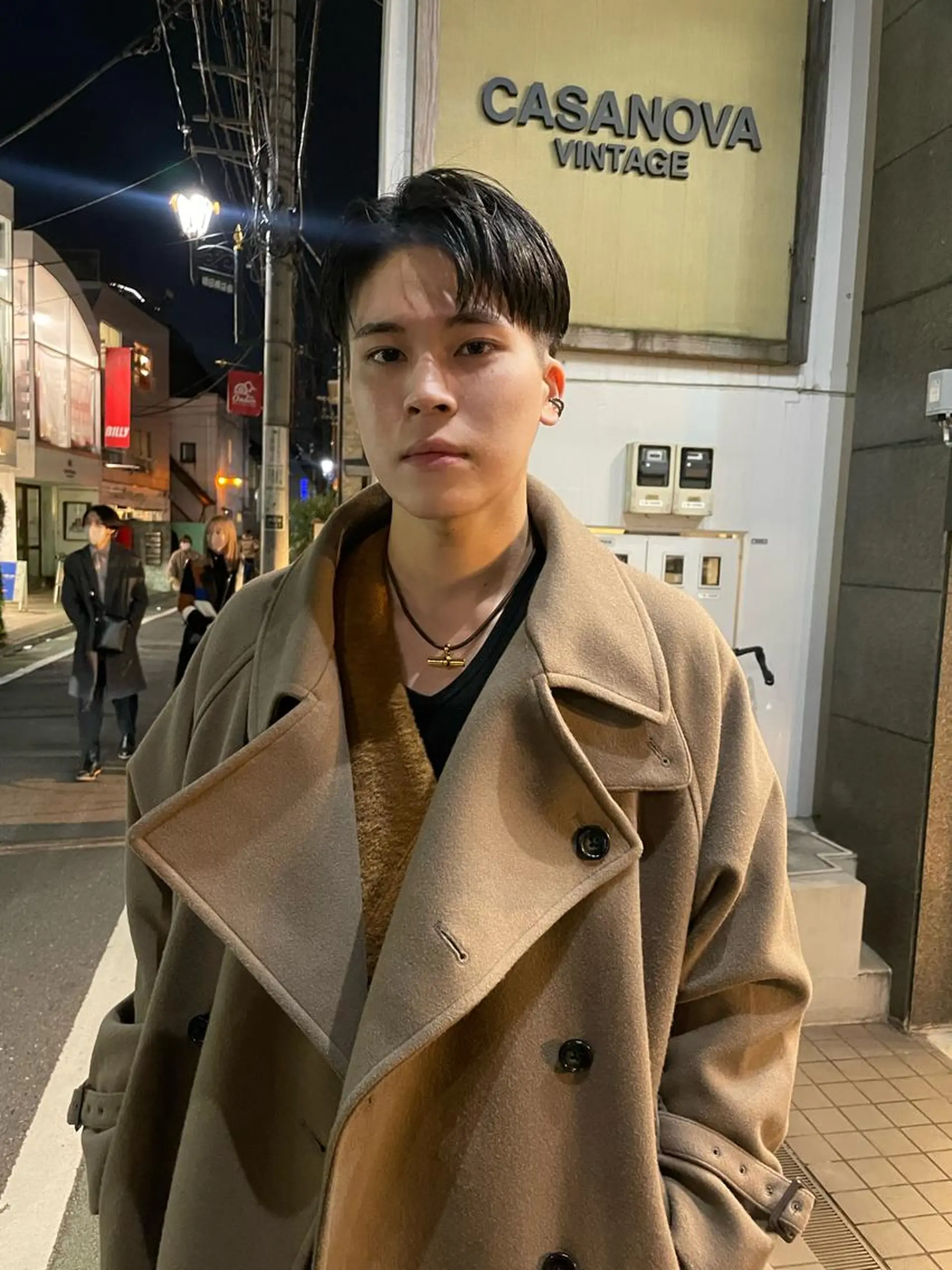 ショート カラー メンズ メンズバレイヤージュ メンズブリーチ センターパート フェードカット メンズハイライト カット トリートメント スパイラルパーマ 🌐hina⭐️のヘアスタイル