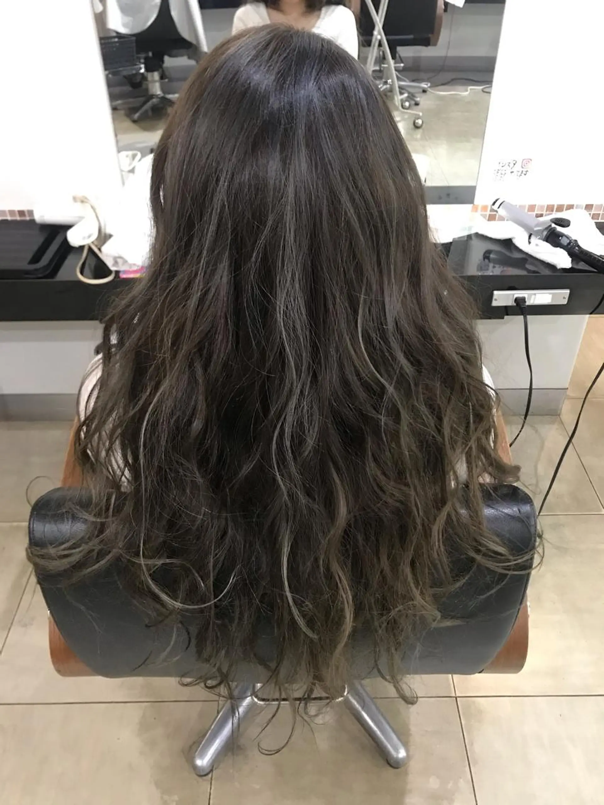 ロング カラー ヘアアレンジ ハイライトカラー ハイライト 烏山 達也のヘアスタイル