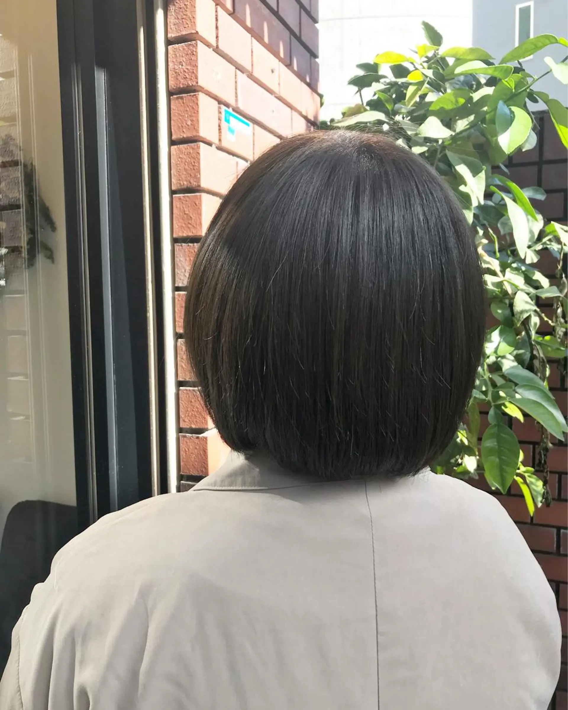 ショート カラー イルミナカラー ボブ エイト ウメダのヘアスタイル