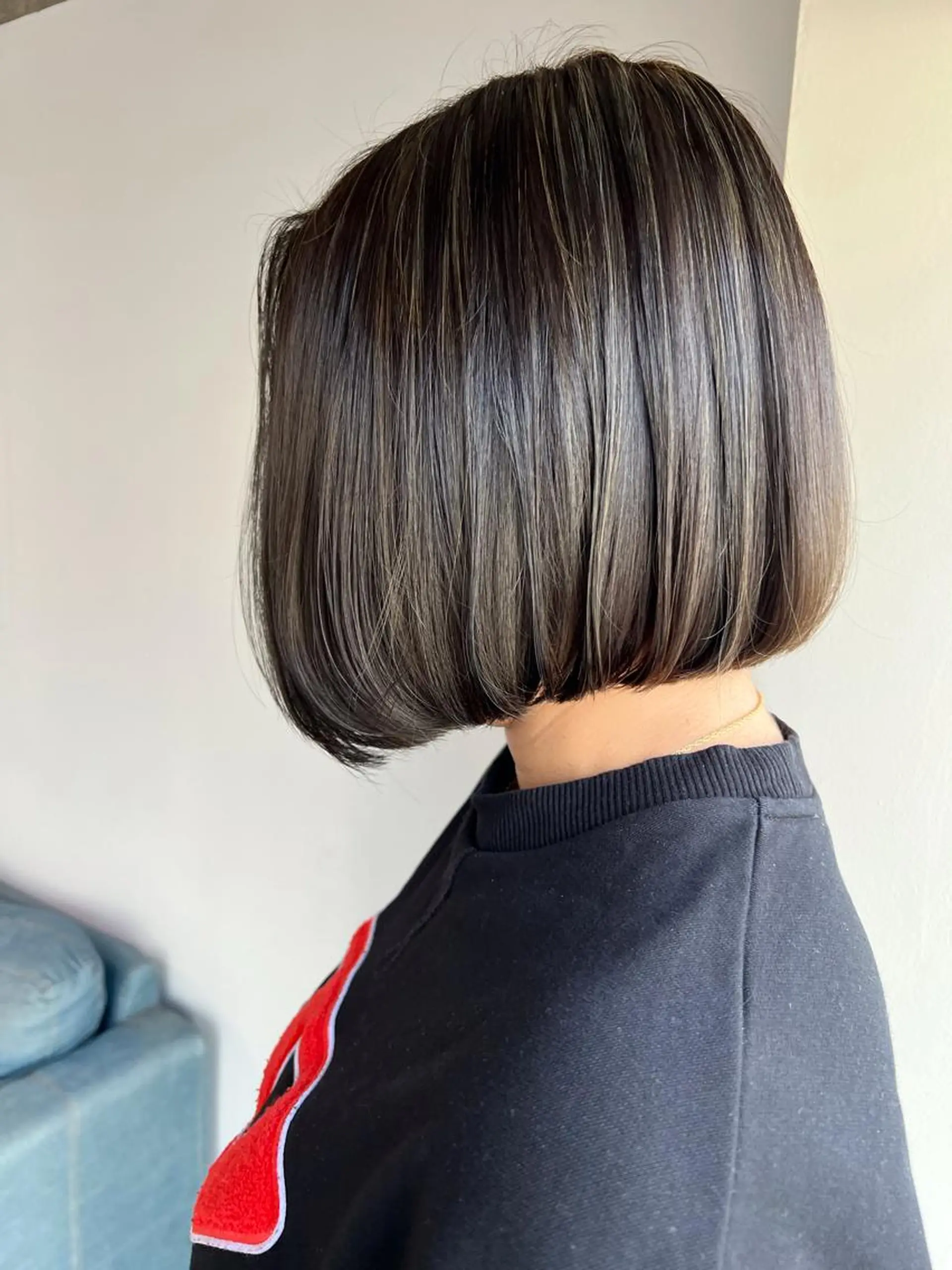 ショート カラー ヘアアレンジ バレイヤージュ ブリーチ ケアブリーチ ダブルカラー イヤリングカラー Luana / 公式 / 大通のヘアスタイル