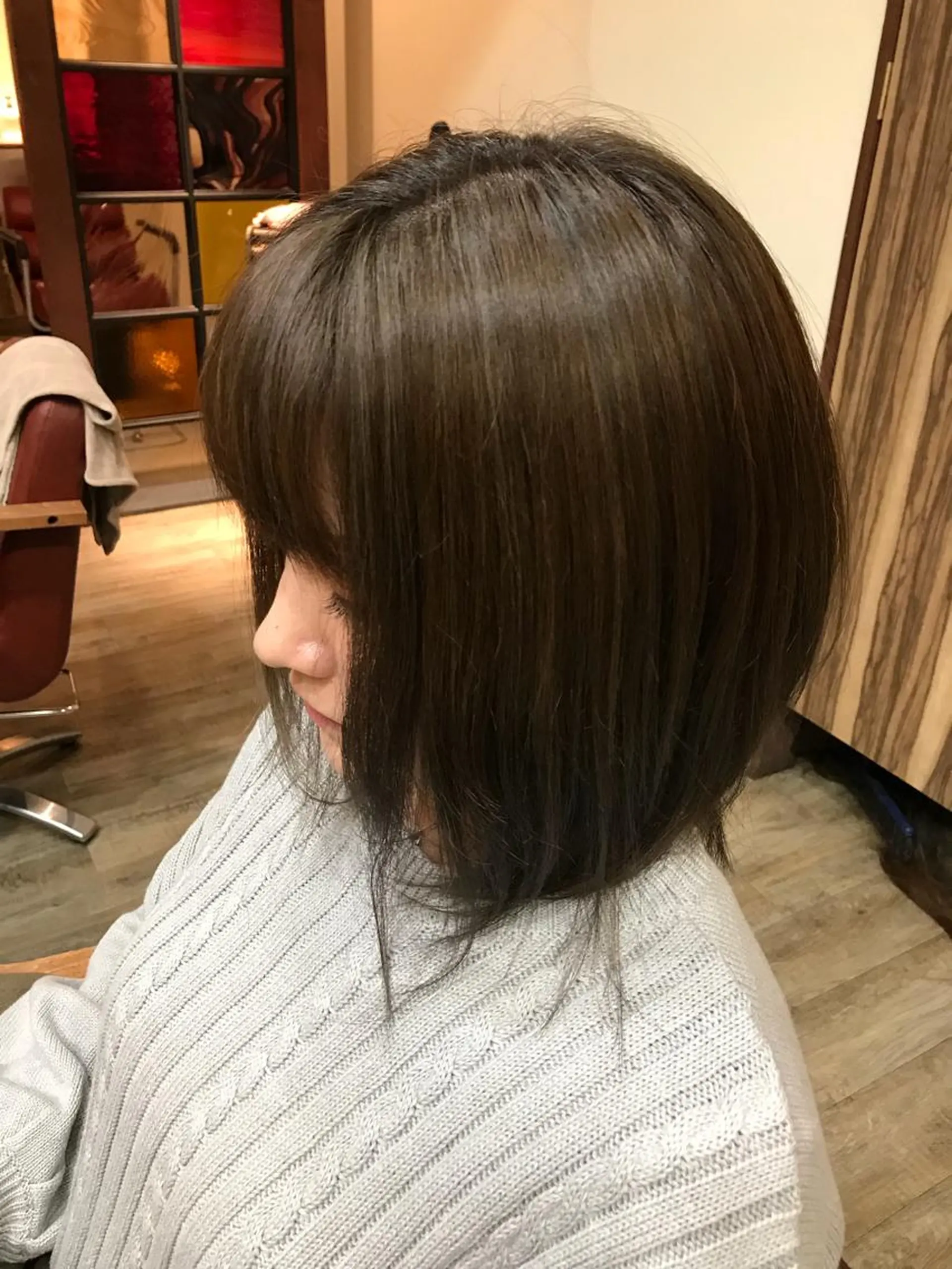 ミディアム カラー アッシュ ブリーチ ハイライトカラー ハイライト ヘアカラー VandV所属・松村 未央のヘアスタイル