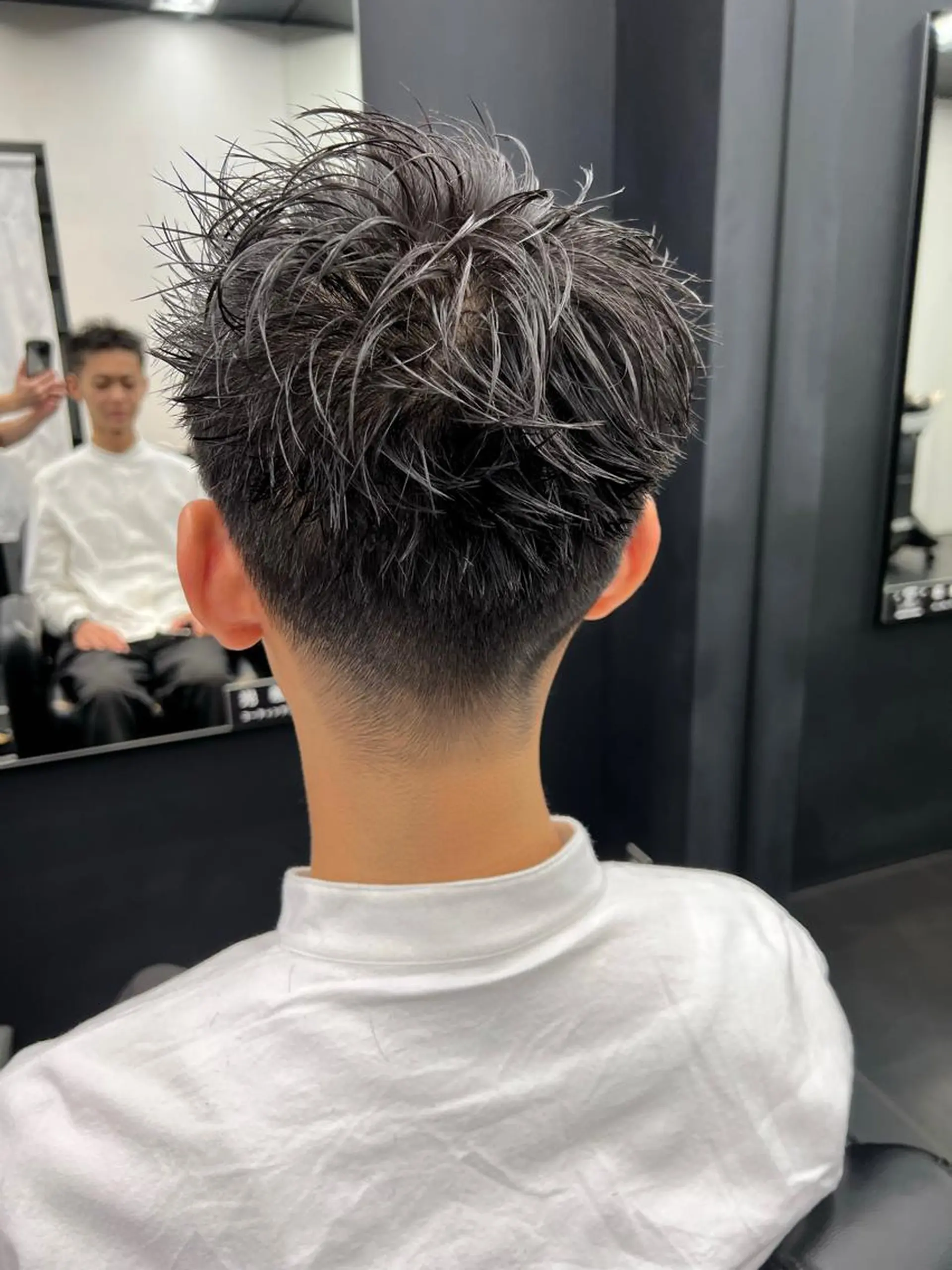 ショート ラヴィザバーバー所属・メンズカット オカムラリョウのヘアスタイル