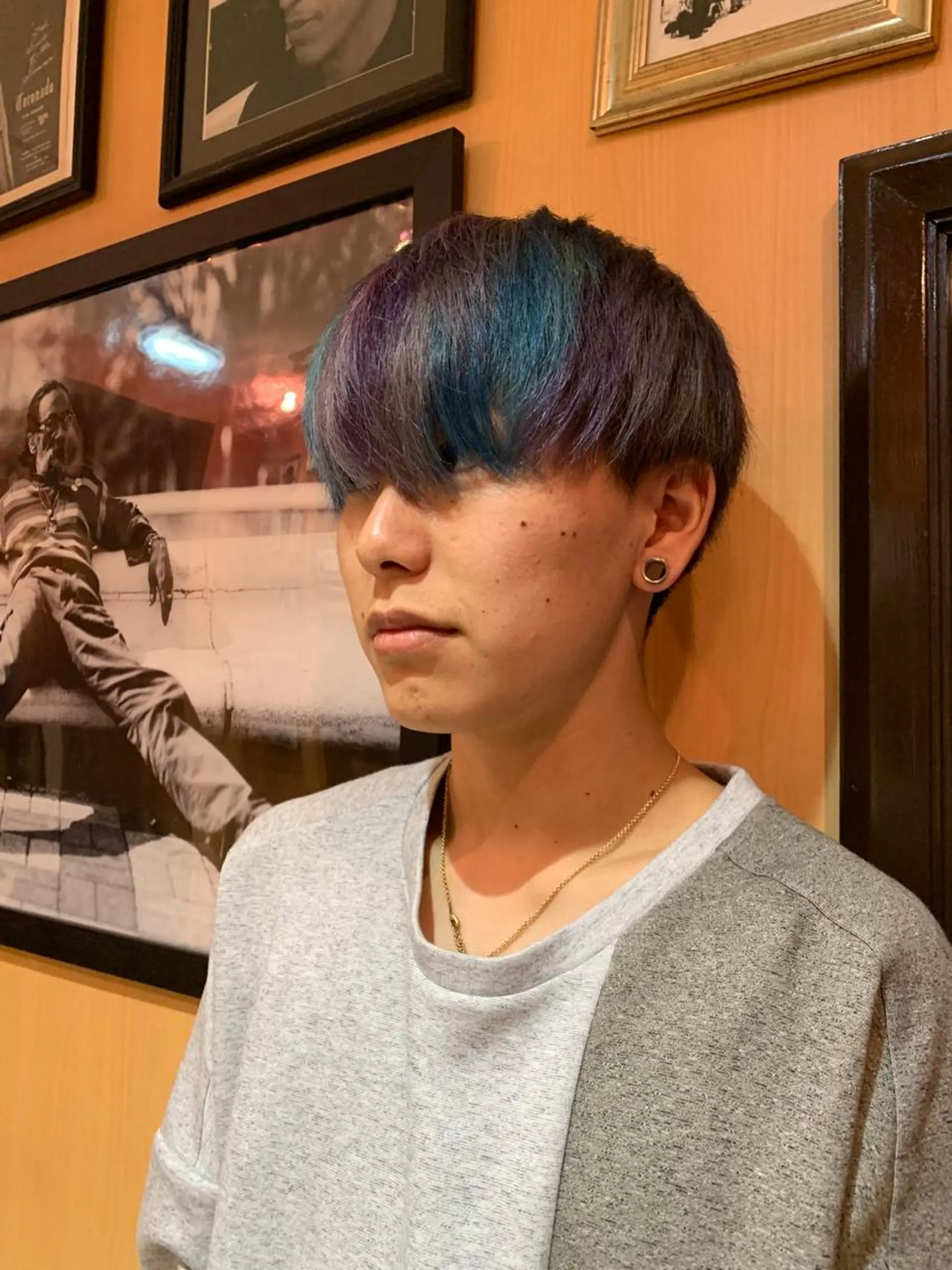 ショート カラー メンズ ヨシダ アズサのヘアスタイル