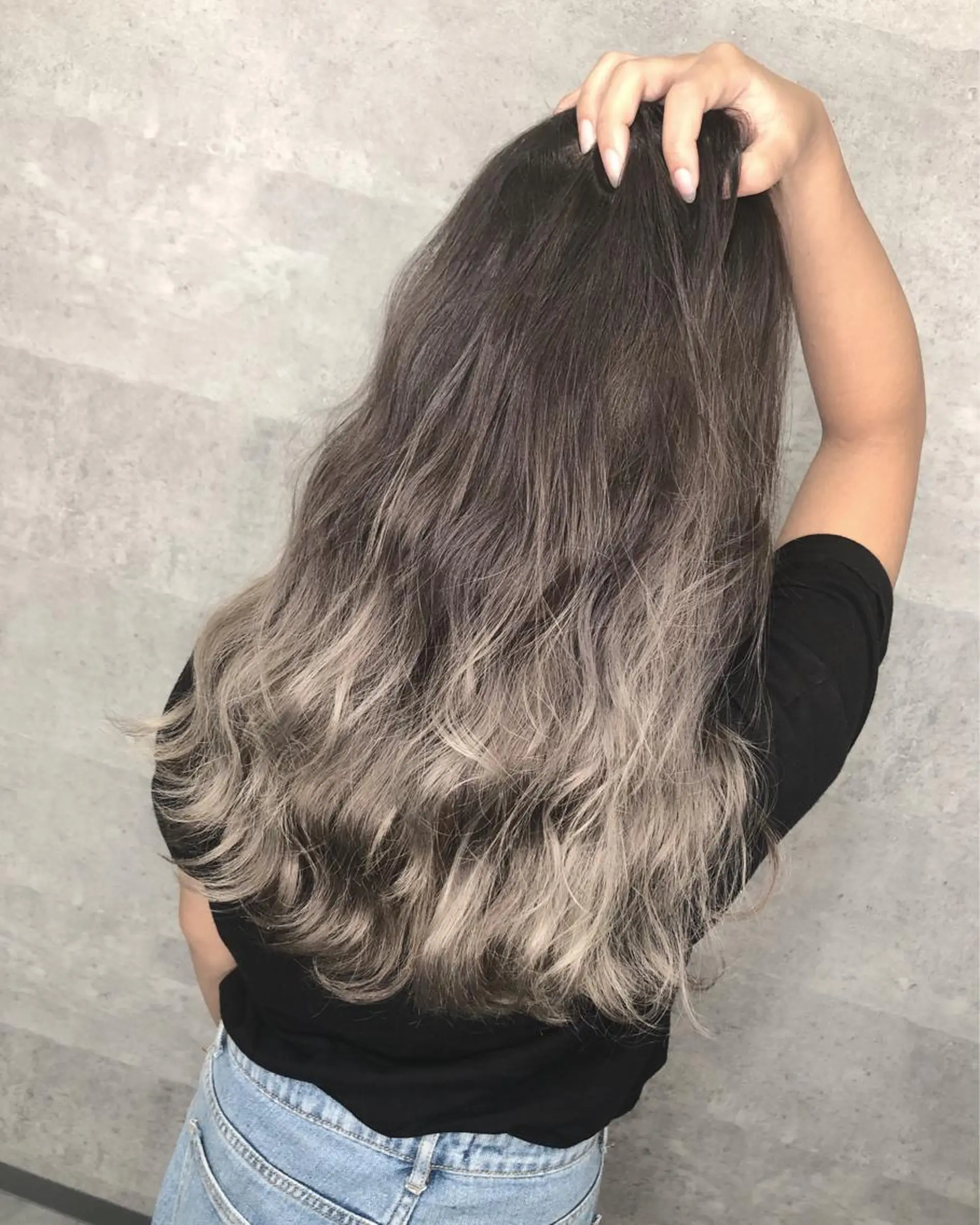 セミロング カラー 髪質改善 中川 翔のヘアスタイル