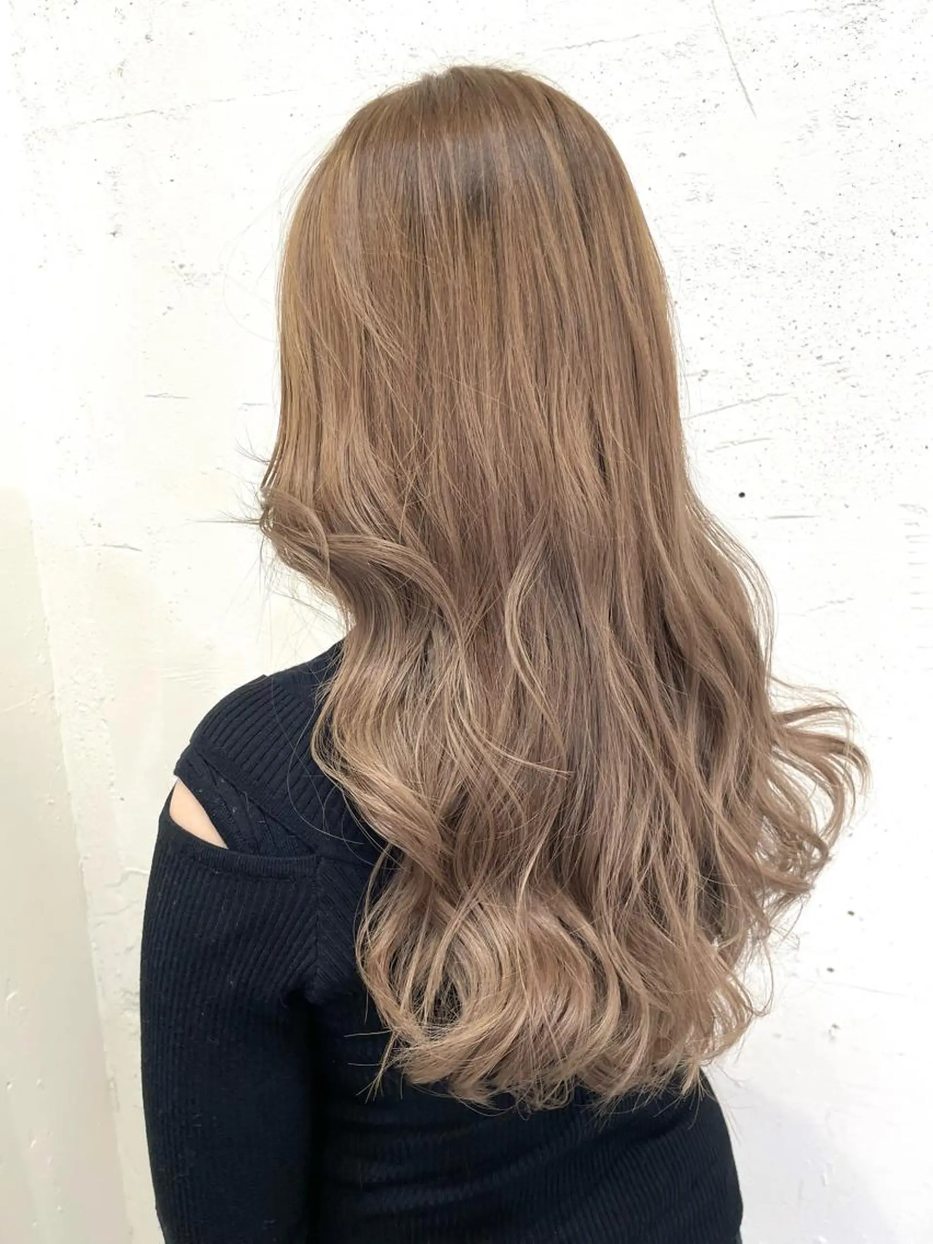 ロング N4C エヌフォーシーのヘアスタイル