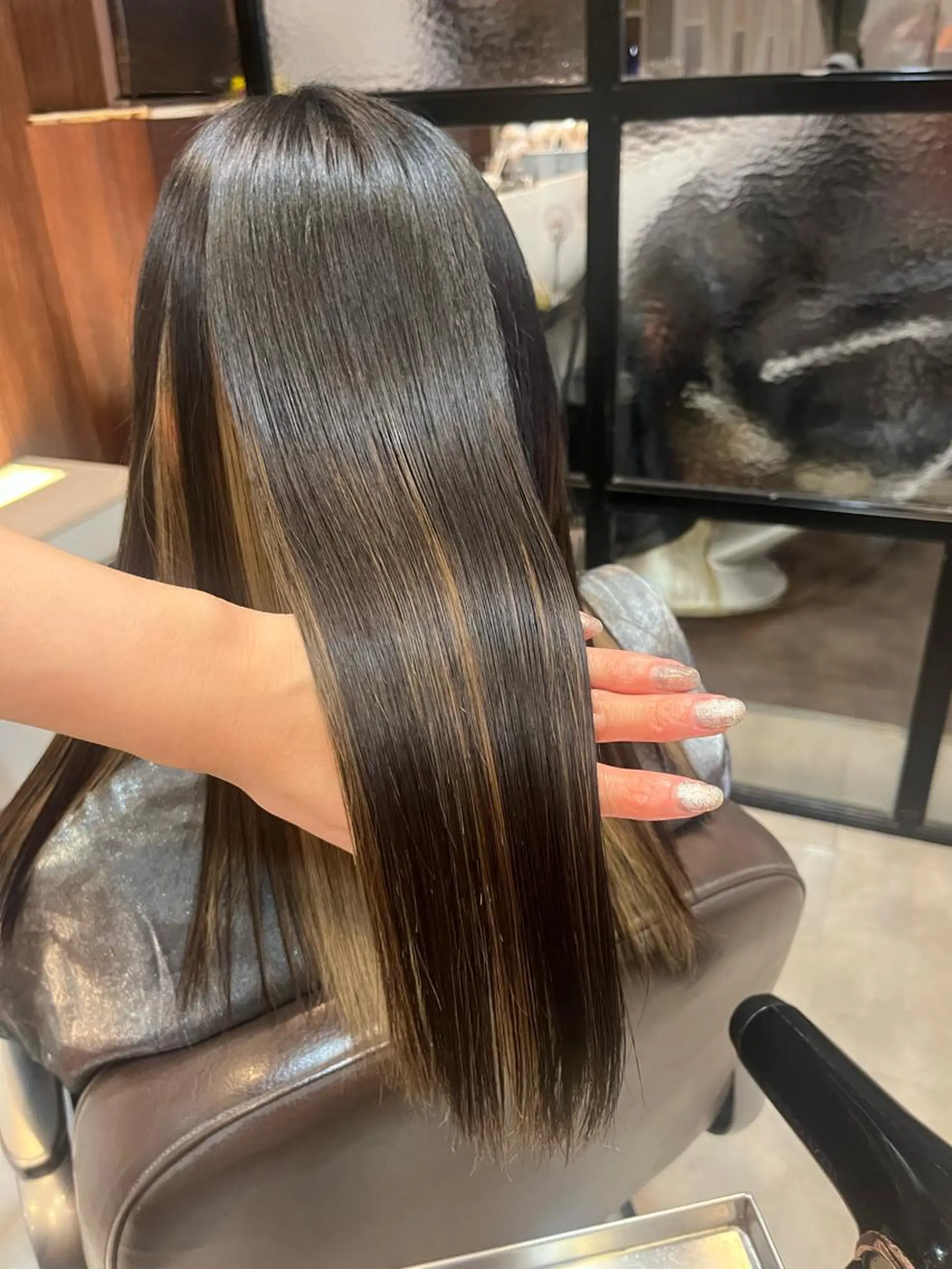 セミロング カラー ✨楠木 愛理✨のヘアスタイル