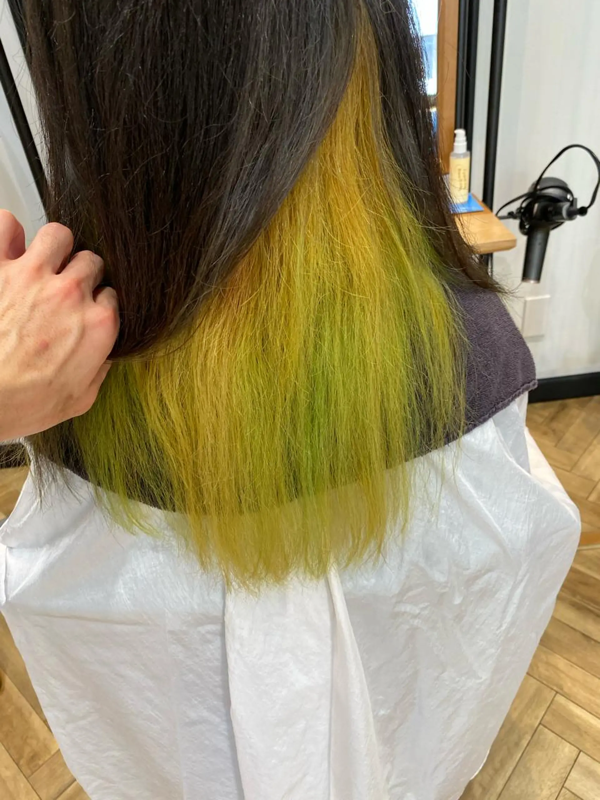 ロング カラー イエローカラー ﾊｲﾄｰﾝ/ｶﾗｰ/ 用賀/稲若健太郎のヘアスタイル