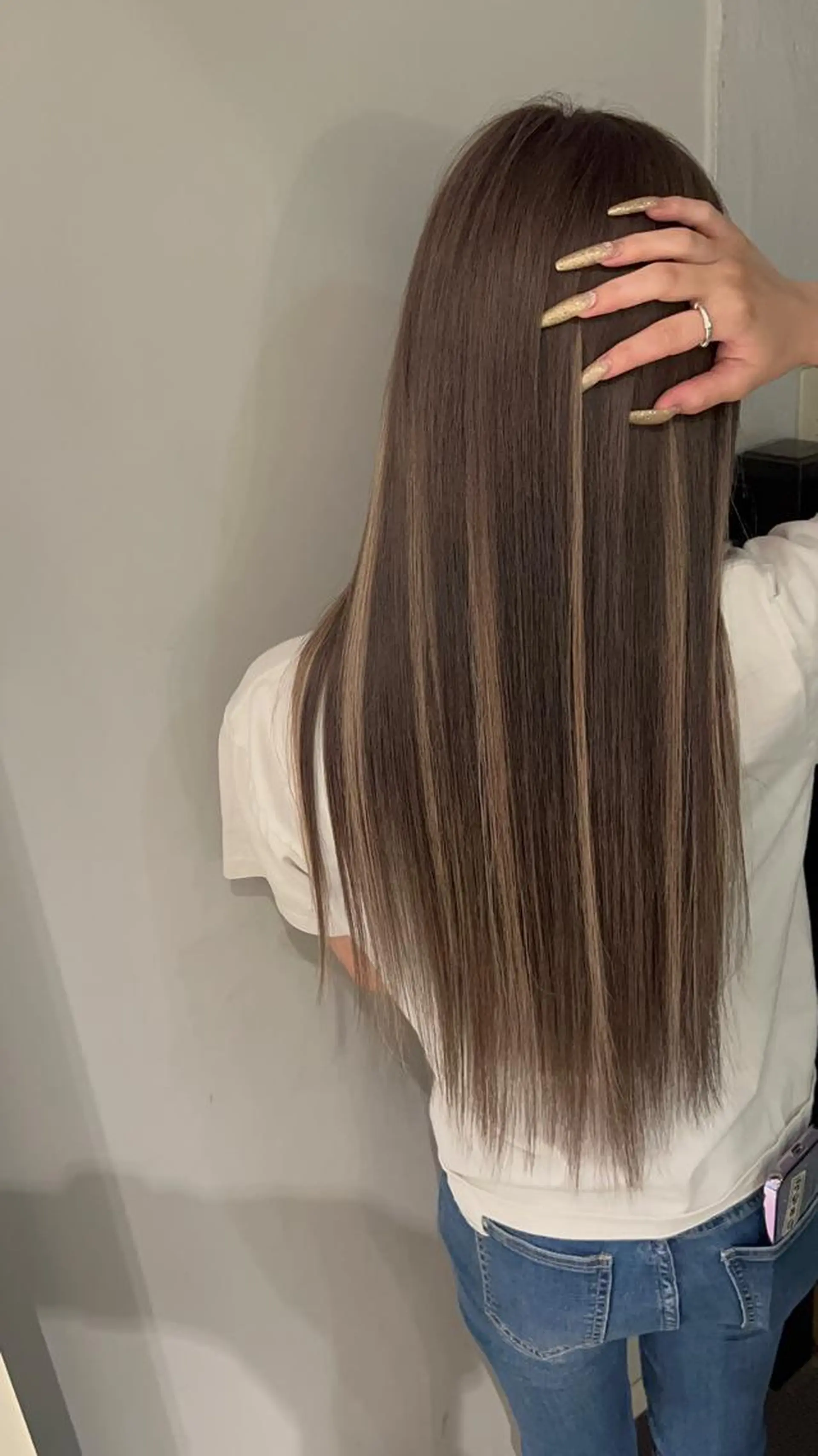 セミロング カラー ヘアアレンジ 🔥ハイトーンカラー ギャルNAOKI🔥のヘアスタイル