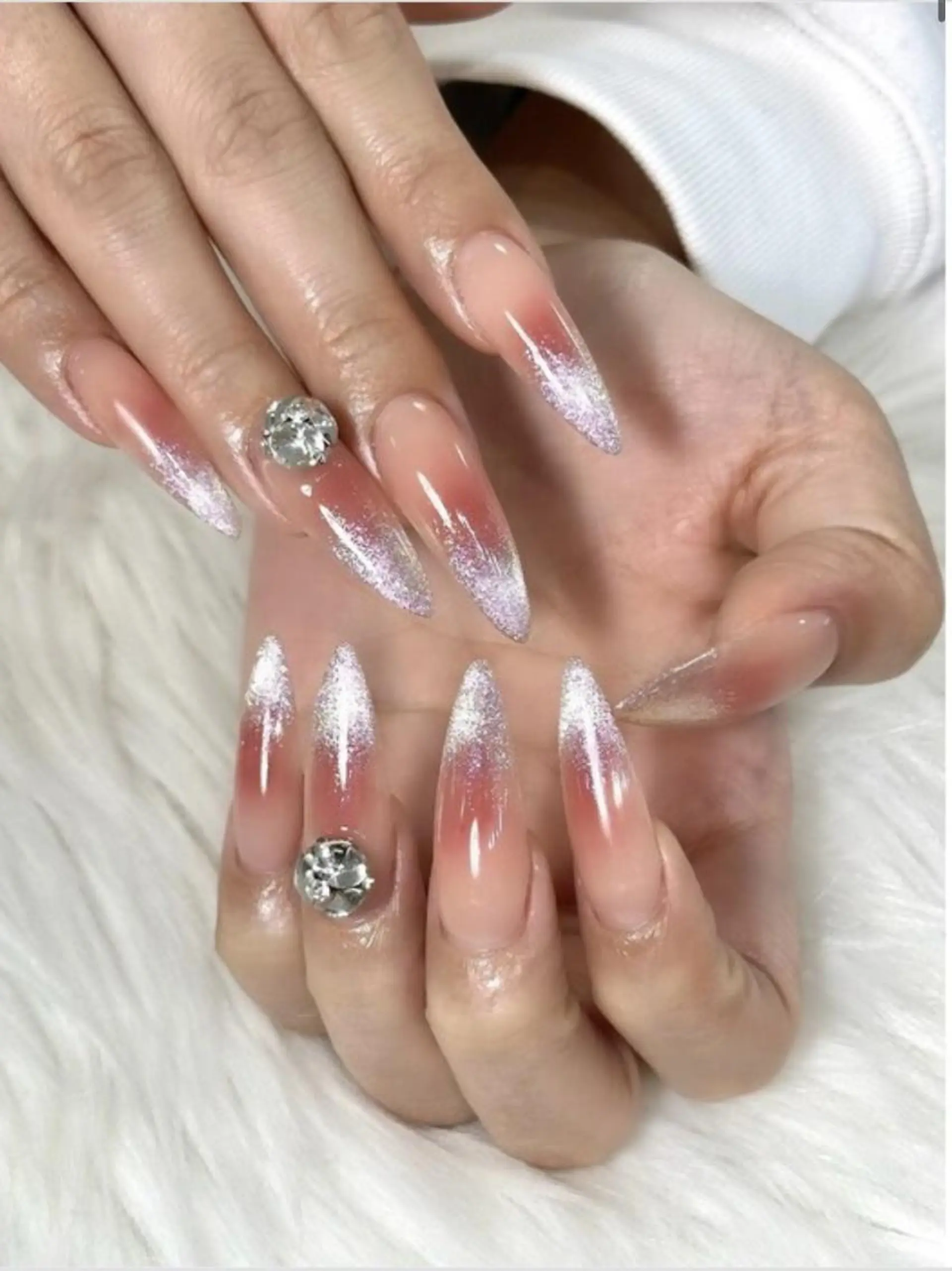 ネイル 南森町rebest 💅nailのネイルデザイン