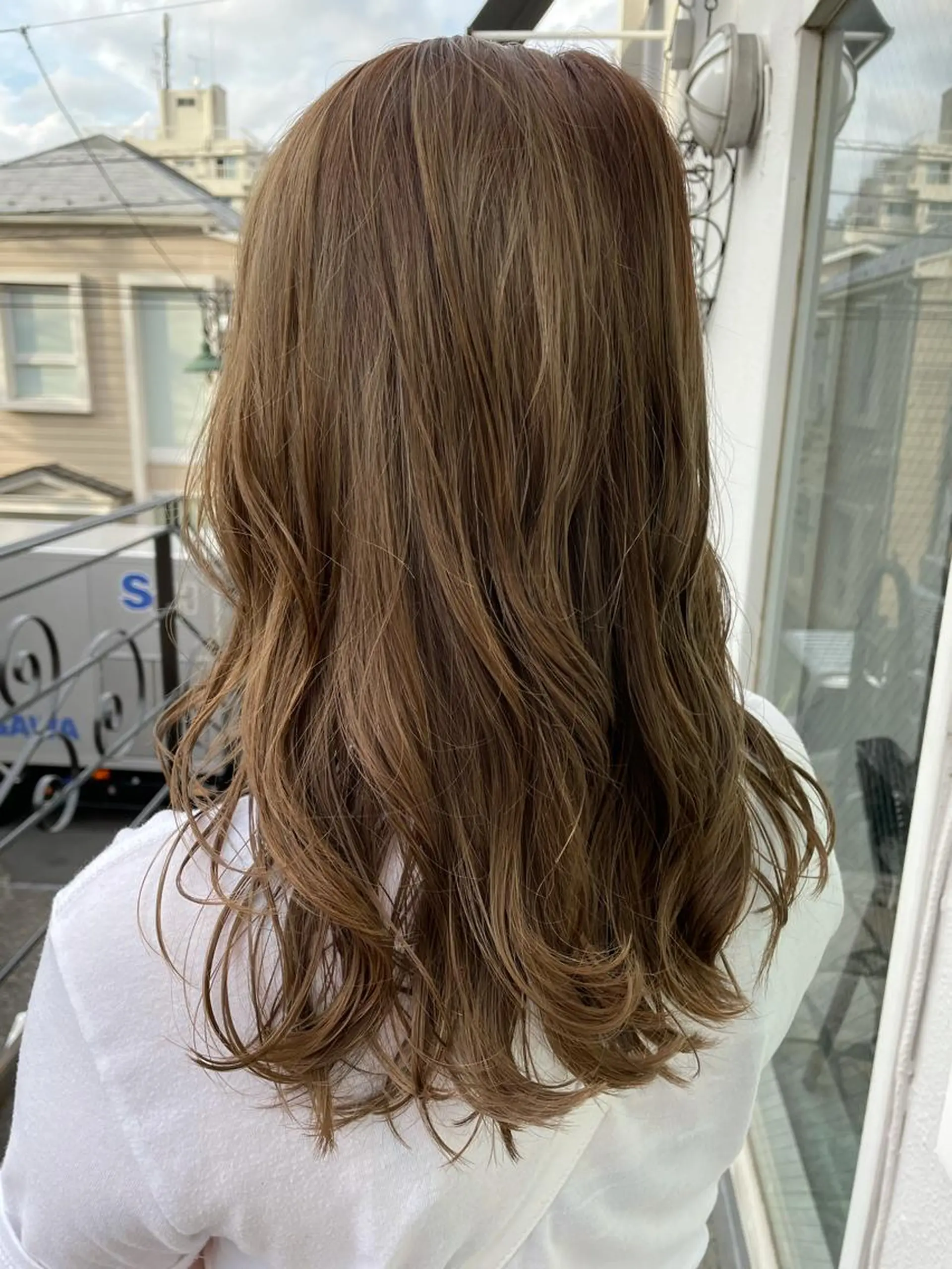 セミロング カラー カット ヘアカラー トリートメント 平 ちひろのヘアスタイル