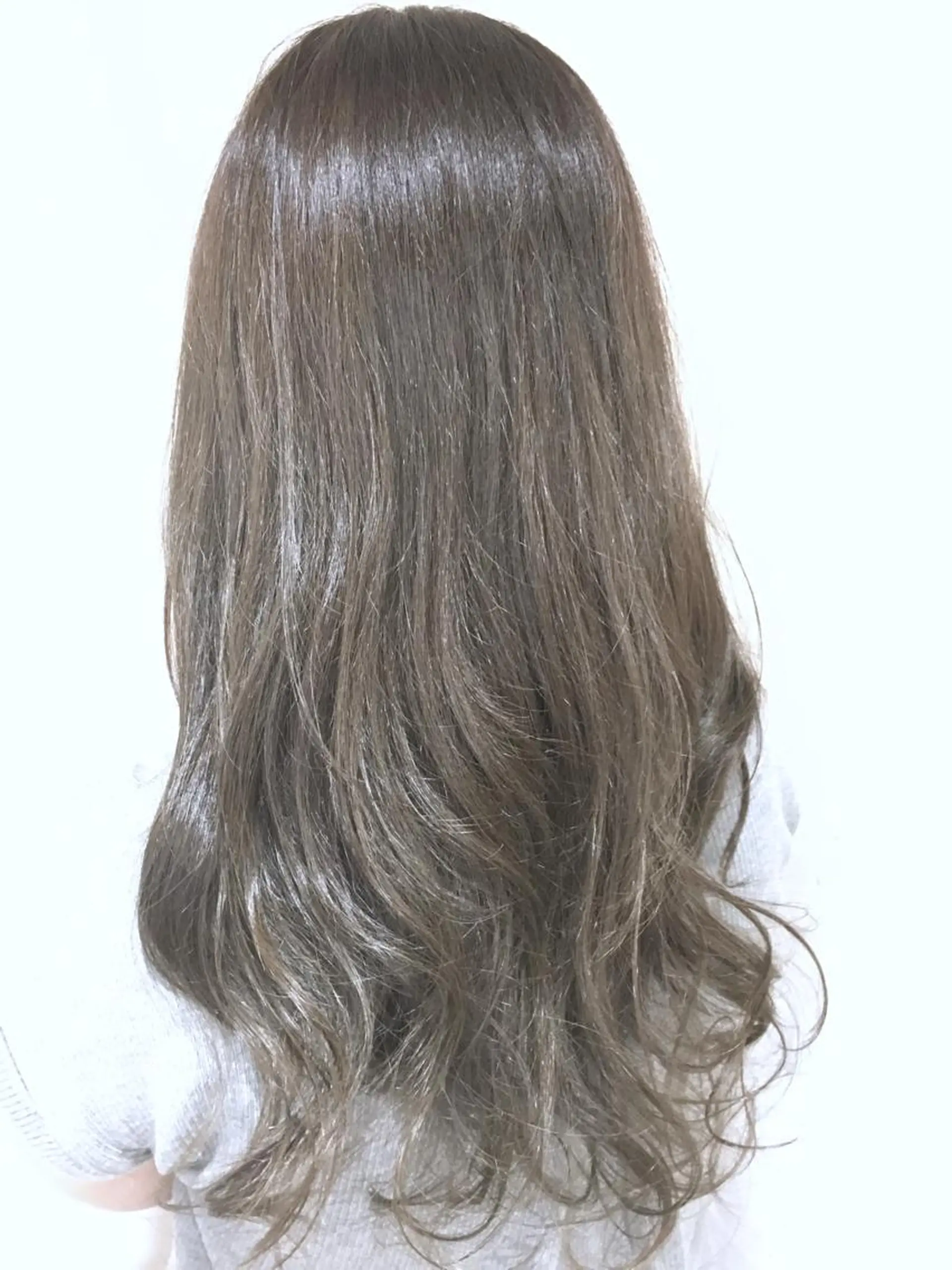 ロング カラー イルミナカラー ロング トリートメント カット ヘアカラー トリートメント タワラ ソウタ Directorのヘアスタイル