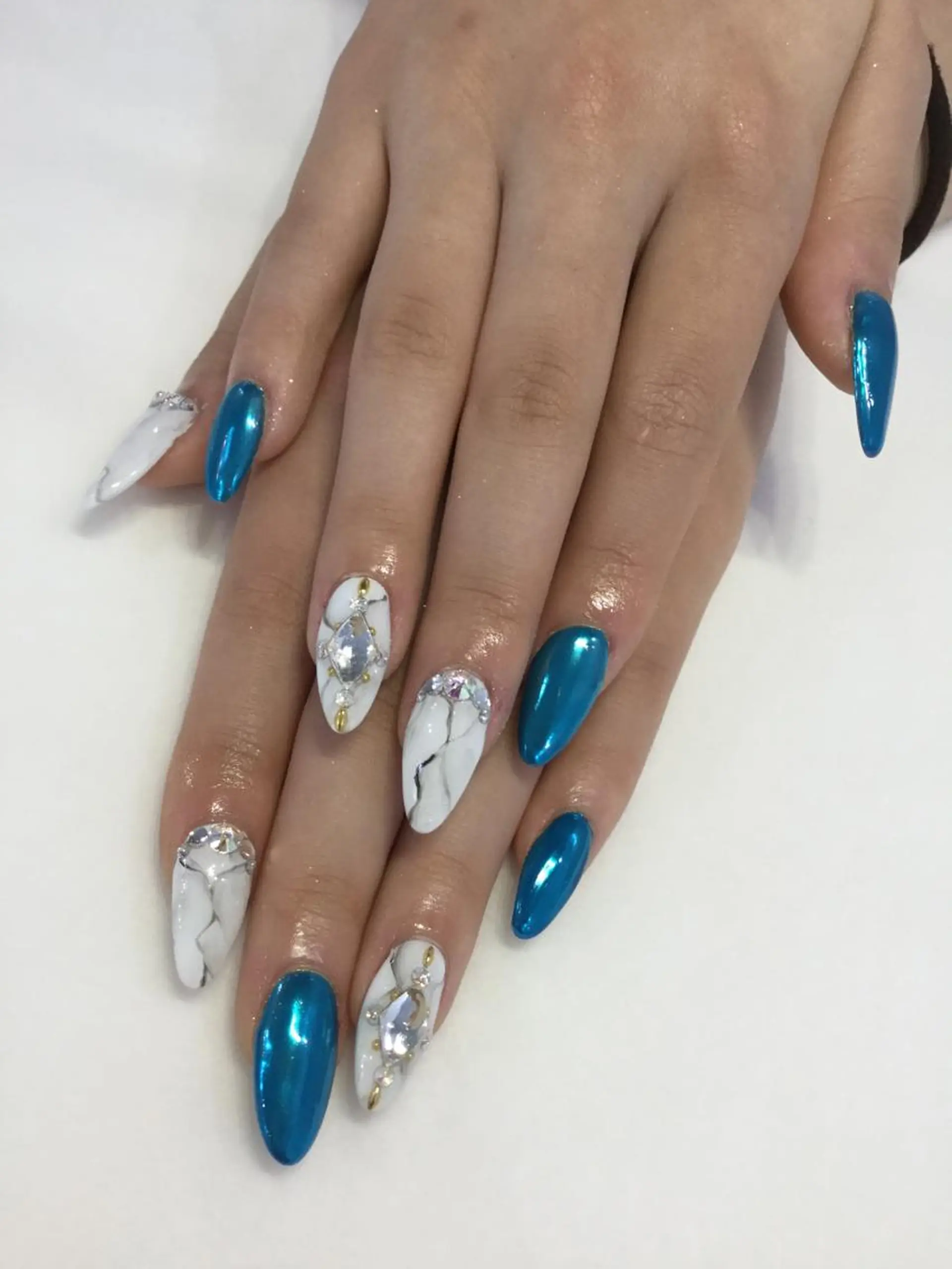 ネイル ハンドネイル 💎🐰 saki. m 🐰💎のネイルデザイン