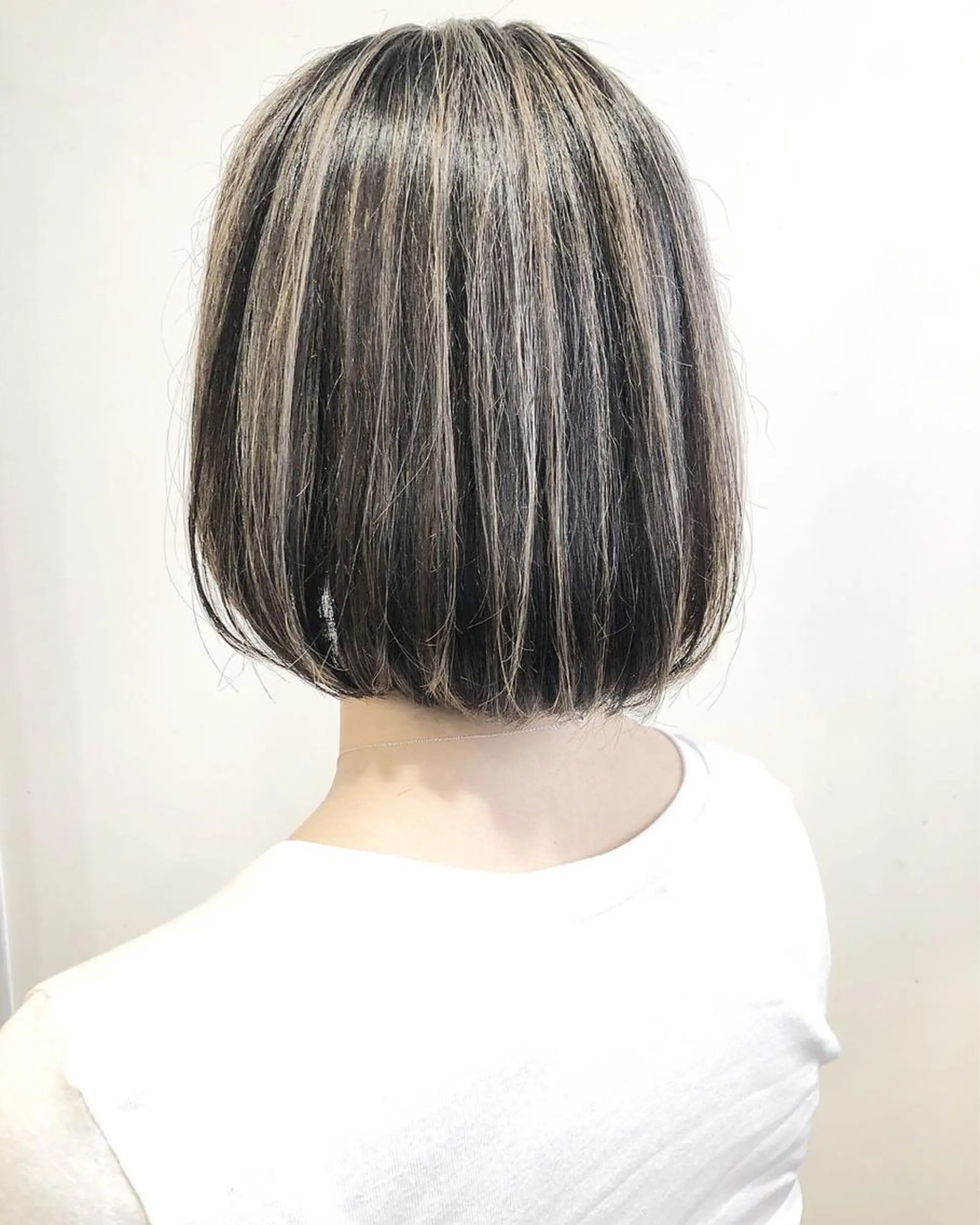 ミディアム ハイライト ✨シルクストレート✨ 美髪髪質改善Yukiのヘアスタイル