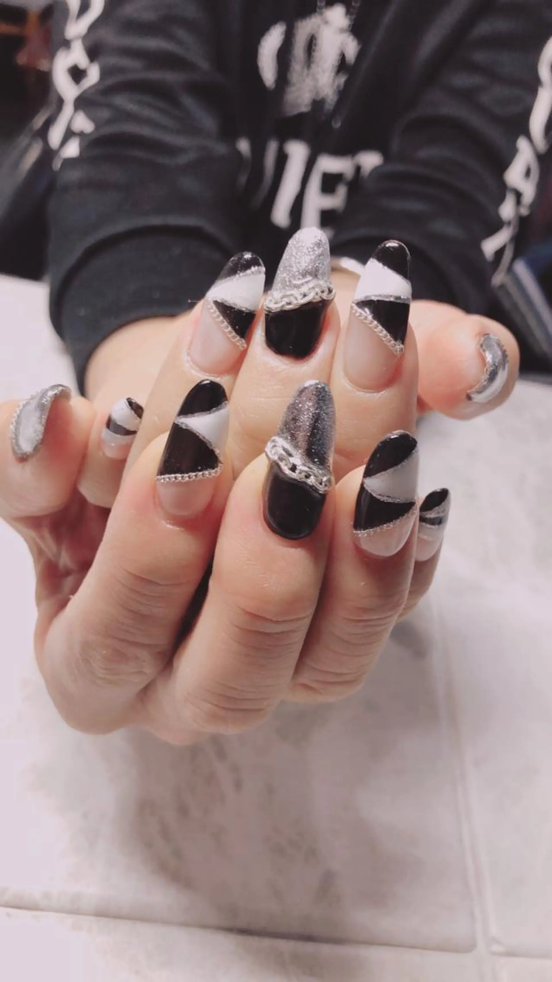 ネイル KOLLABO nailのネイルデザイン