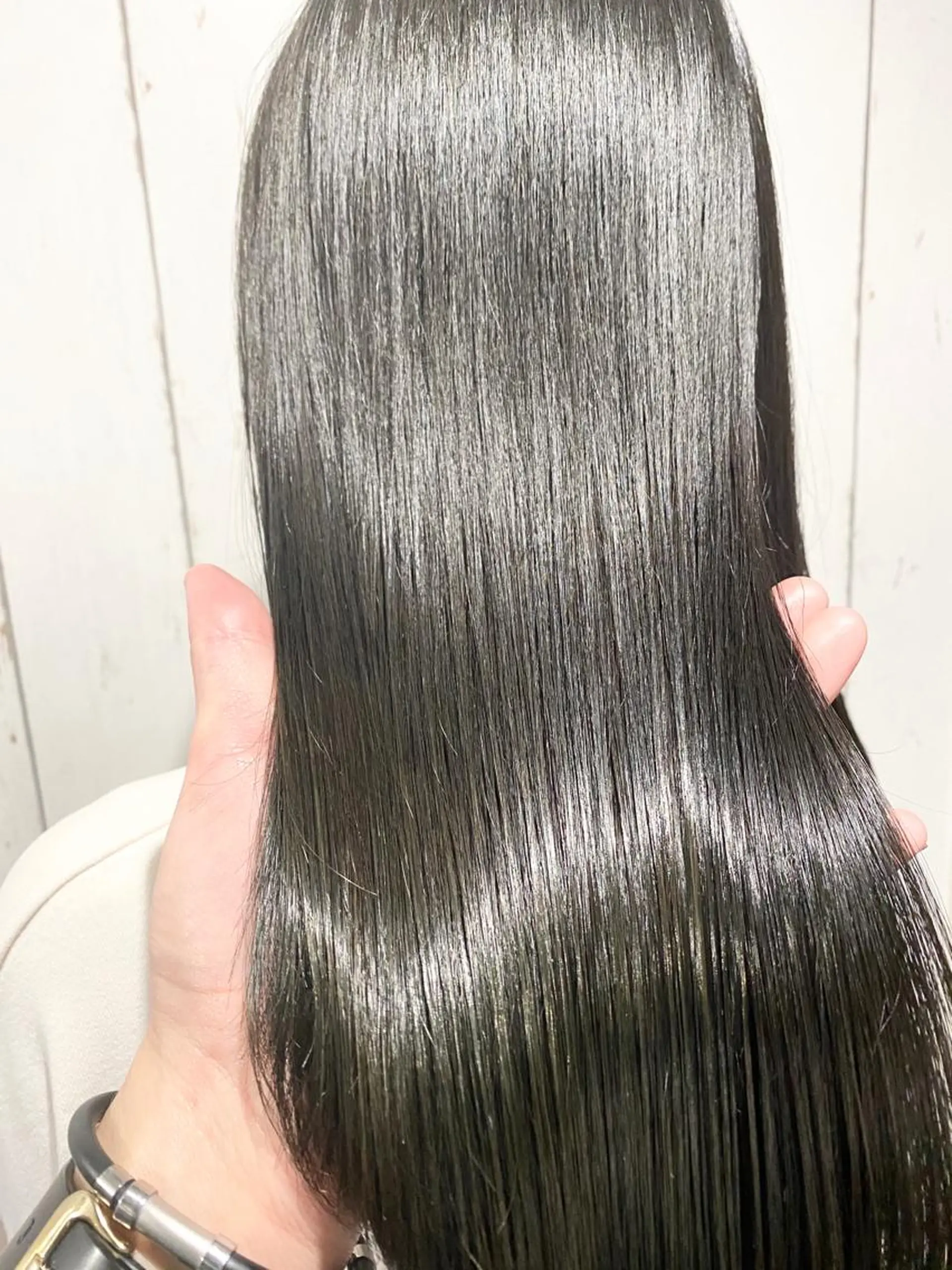 ロング カラー パーマ ヘアアレンジ アッシュ バレイヤージュ ベージュカラー ブリーチ 透明感カラー 👑指名率No.1 👑坂口飛翔のヘアスタイル