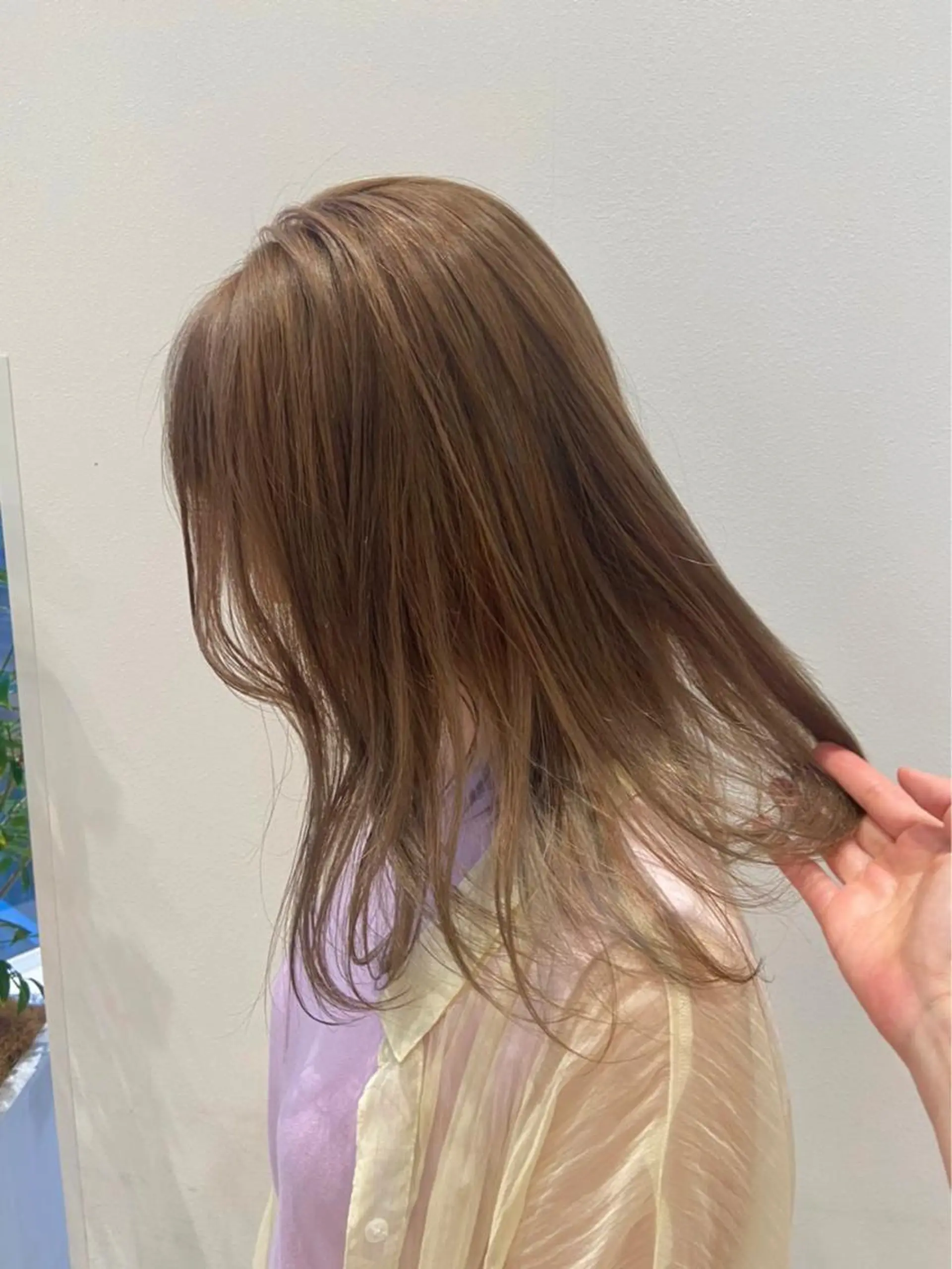 セミロング カラー ベージュカラー 韓国風レイヤーカット 💎髪質改善"yuiのヘアスタイル