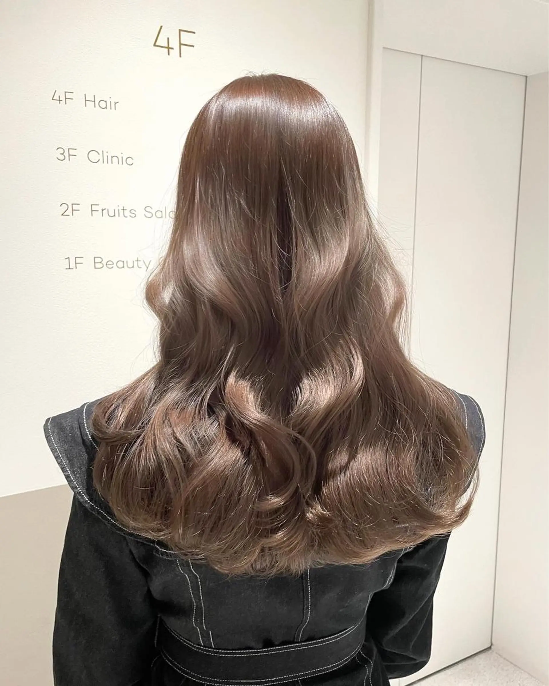 ロング カラー ヘアアレンジ 🤎小顔レイヤー /ベージュ🤎友香のヘアスタイル