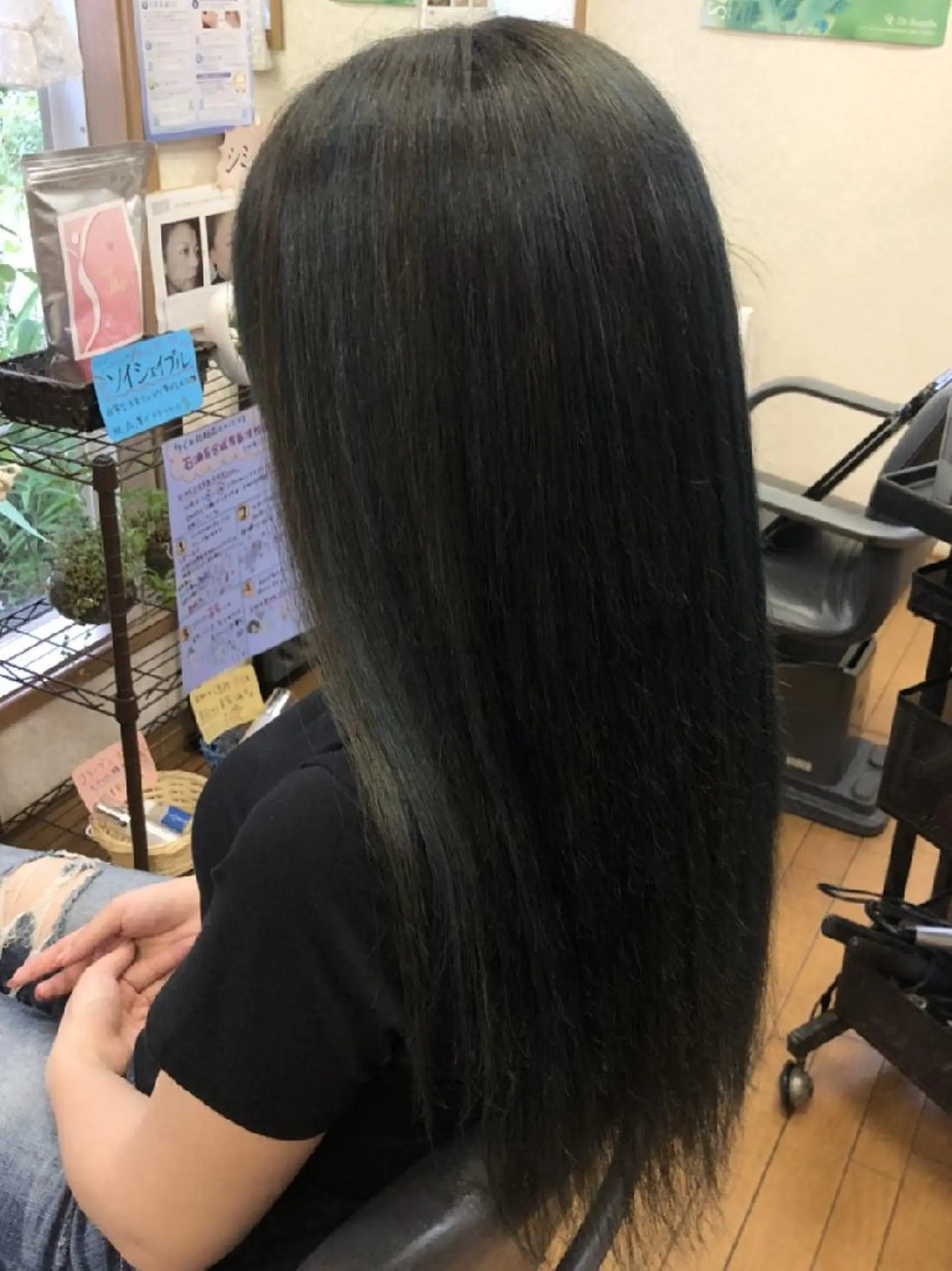 ロング 加藤 千秋のヘアスタイル