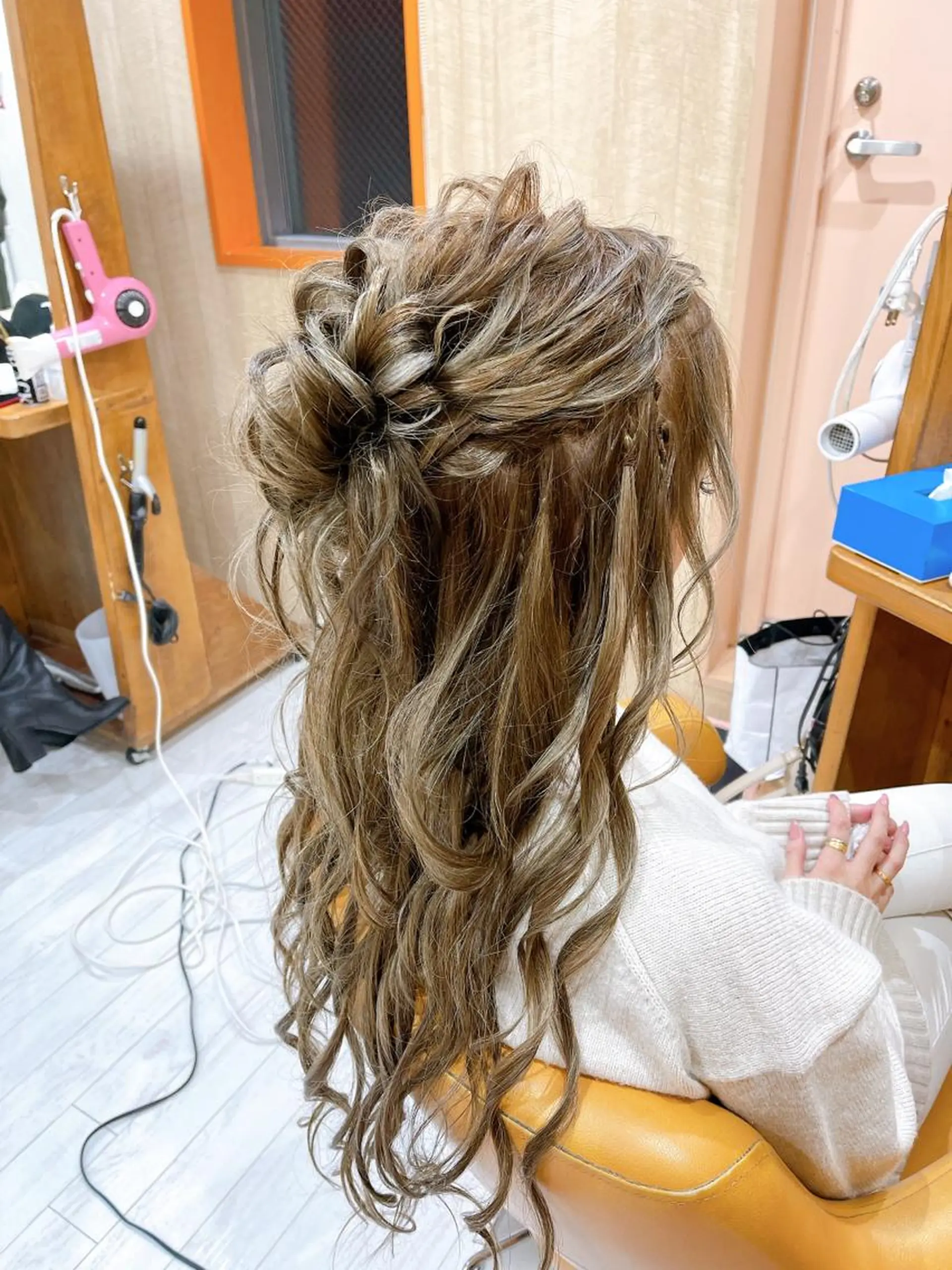 ロング ヘアアレンジ ハーフアップ エクステ ロング 青木 麻紀のヘアスタイル