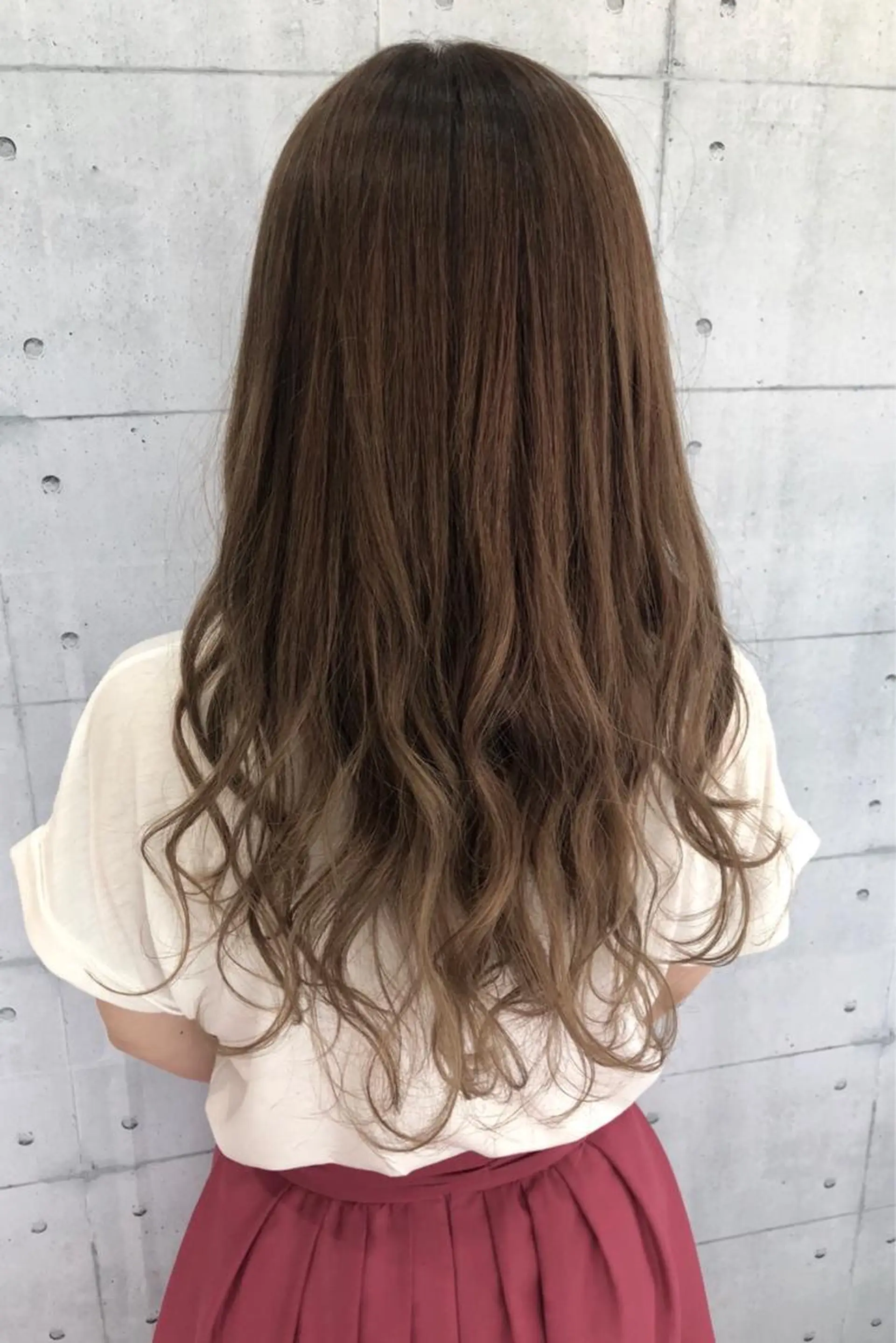 ロング カラー ベージュカラー ブリーチ ハイライトカラー イルミナカラー ハイライト カット ヘアカラー 金沢 広美のヘアスタイル